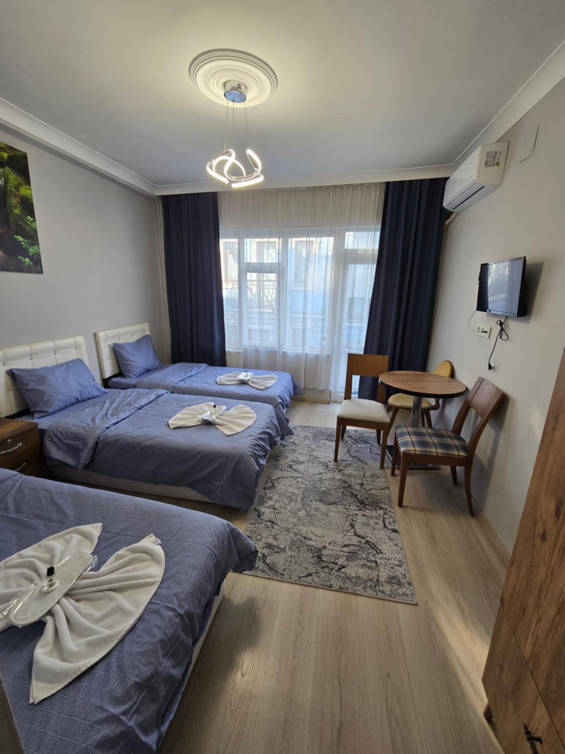 Triple Room with Shared Bathroom photo 2