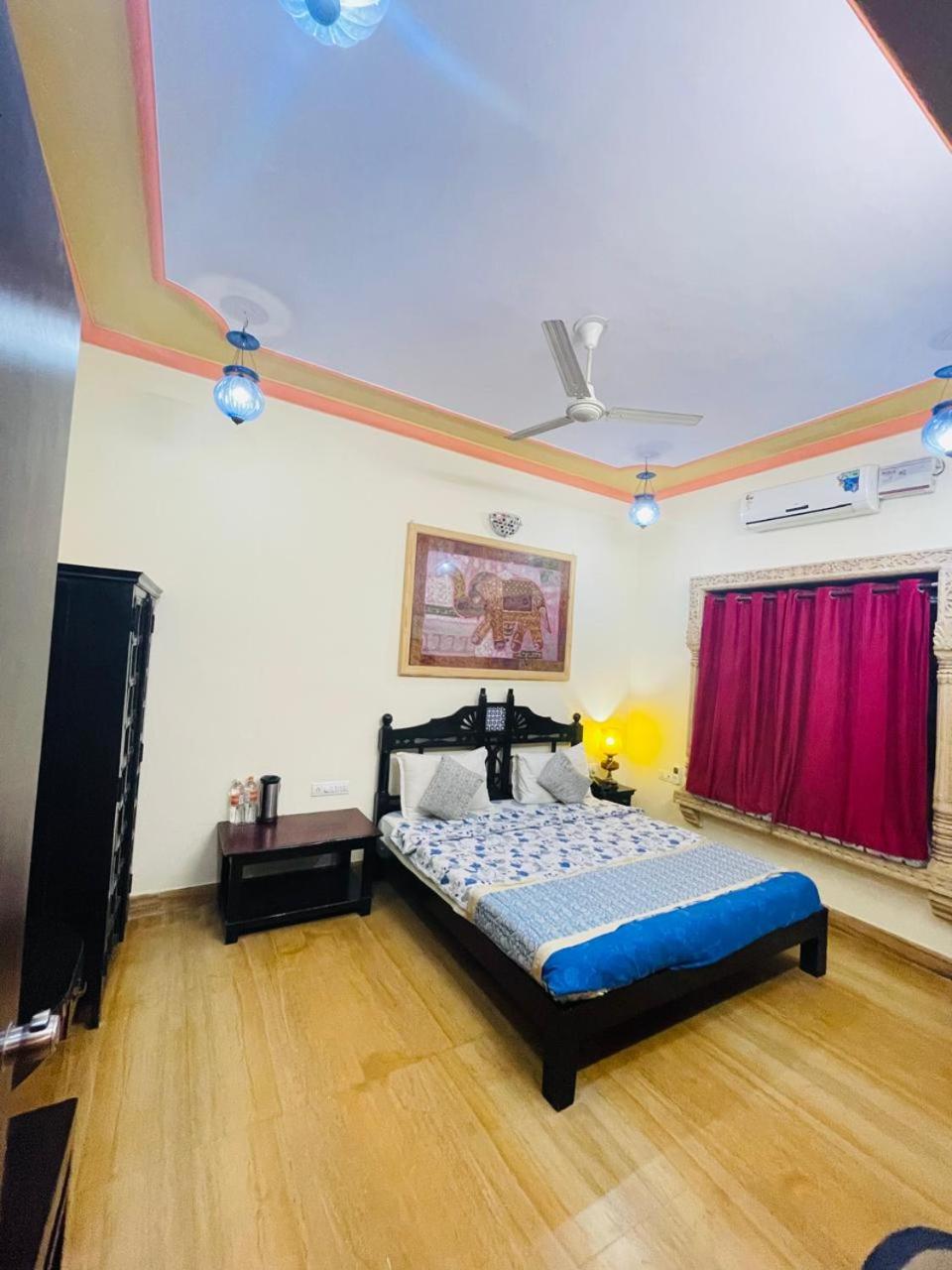 Standard Double or Twin Room photo 3