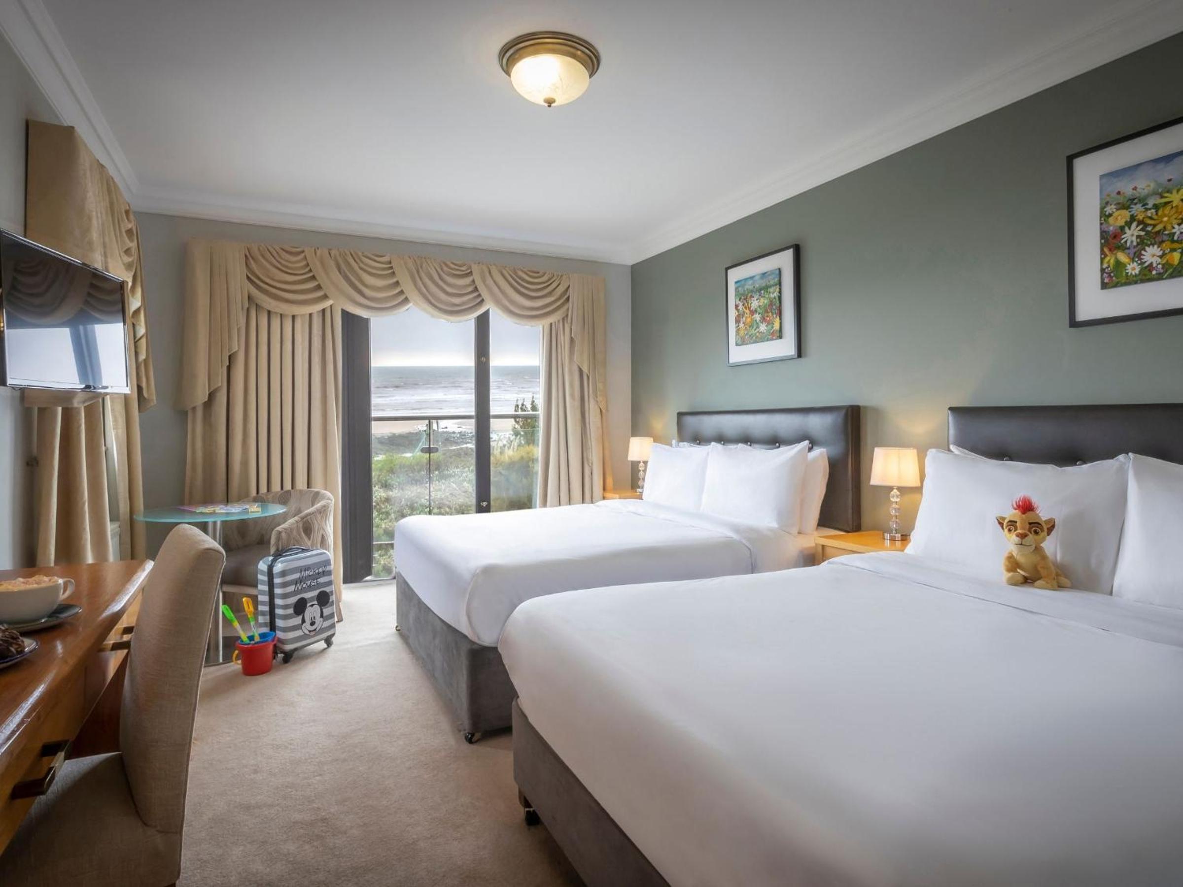 Deluxe Double or Twin Room with Sea View - Photo 1