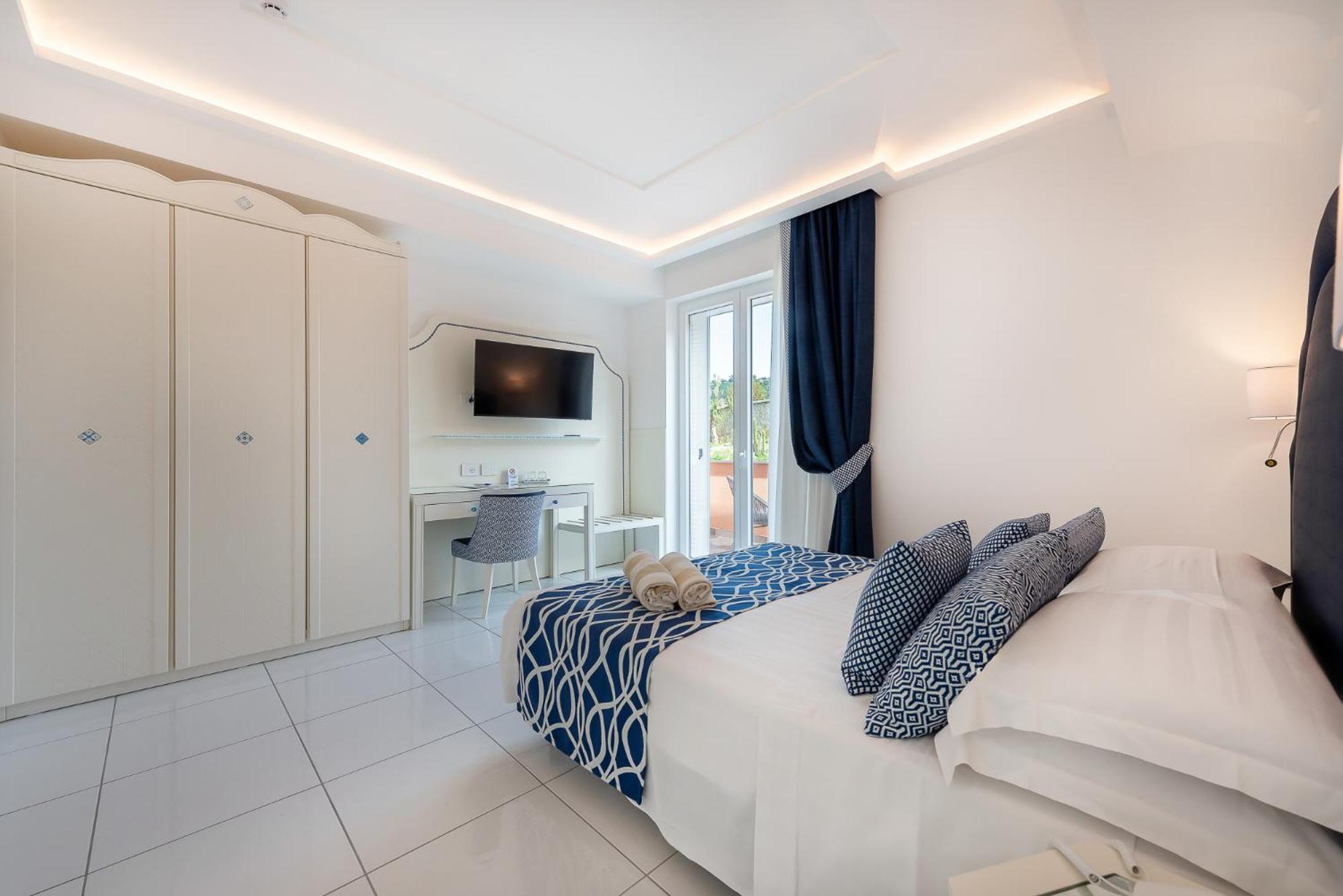 Superior Double Room - Photo 9