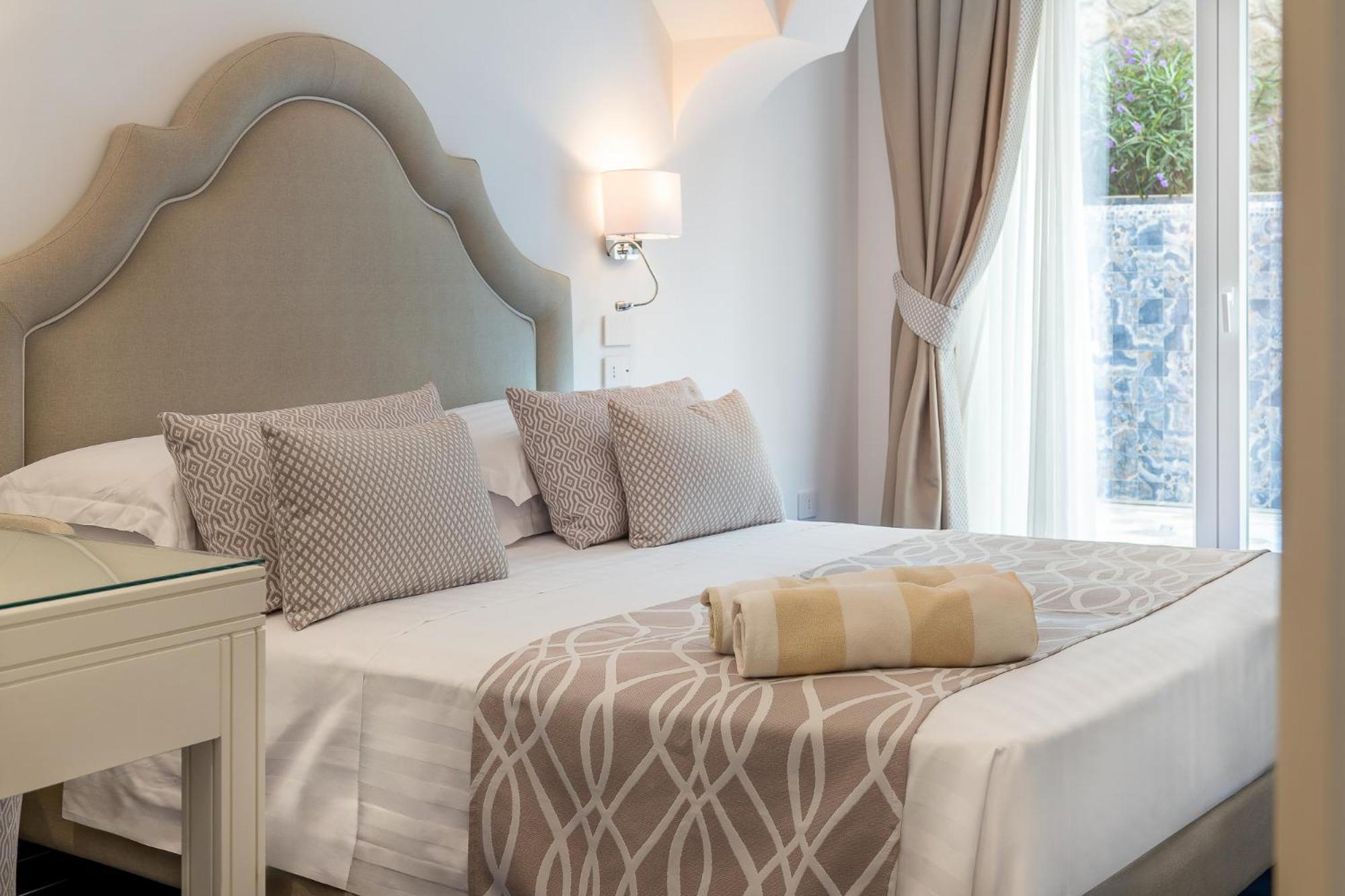 Superior Double Room - Photo 3