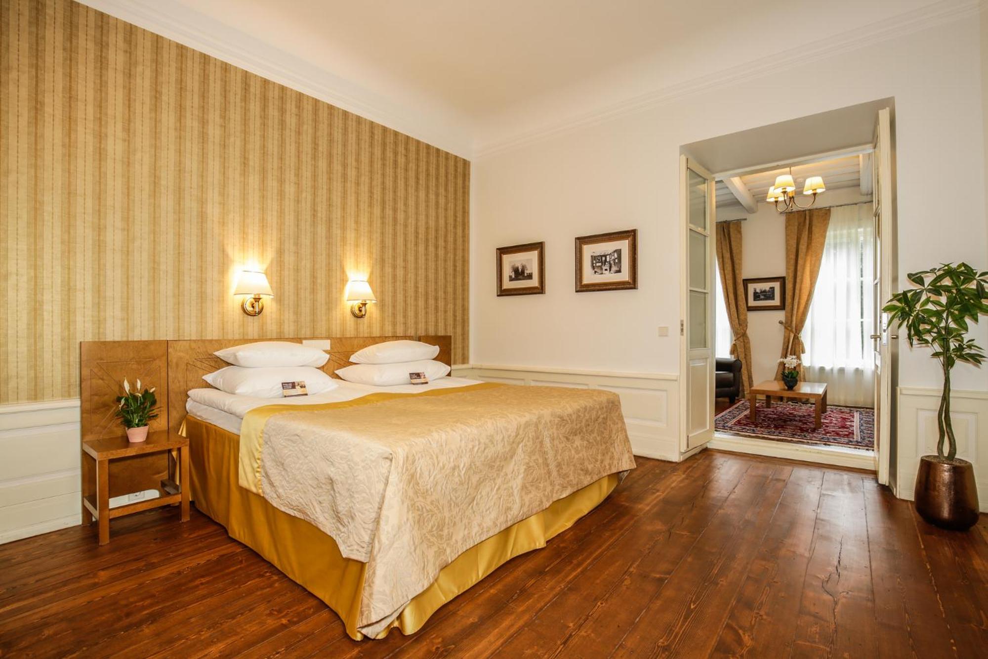 Zen Suite with free visit to Sauna Center photo 2