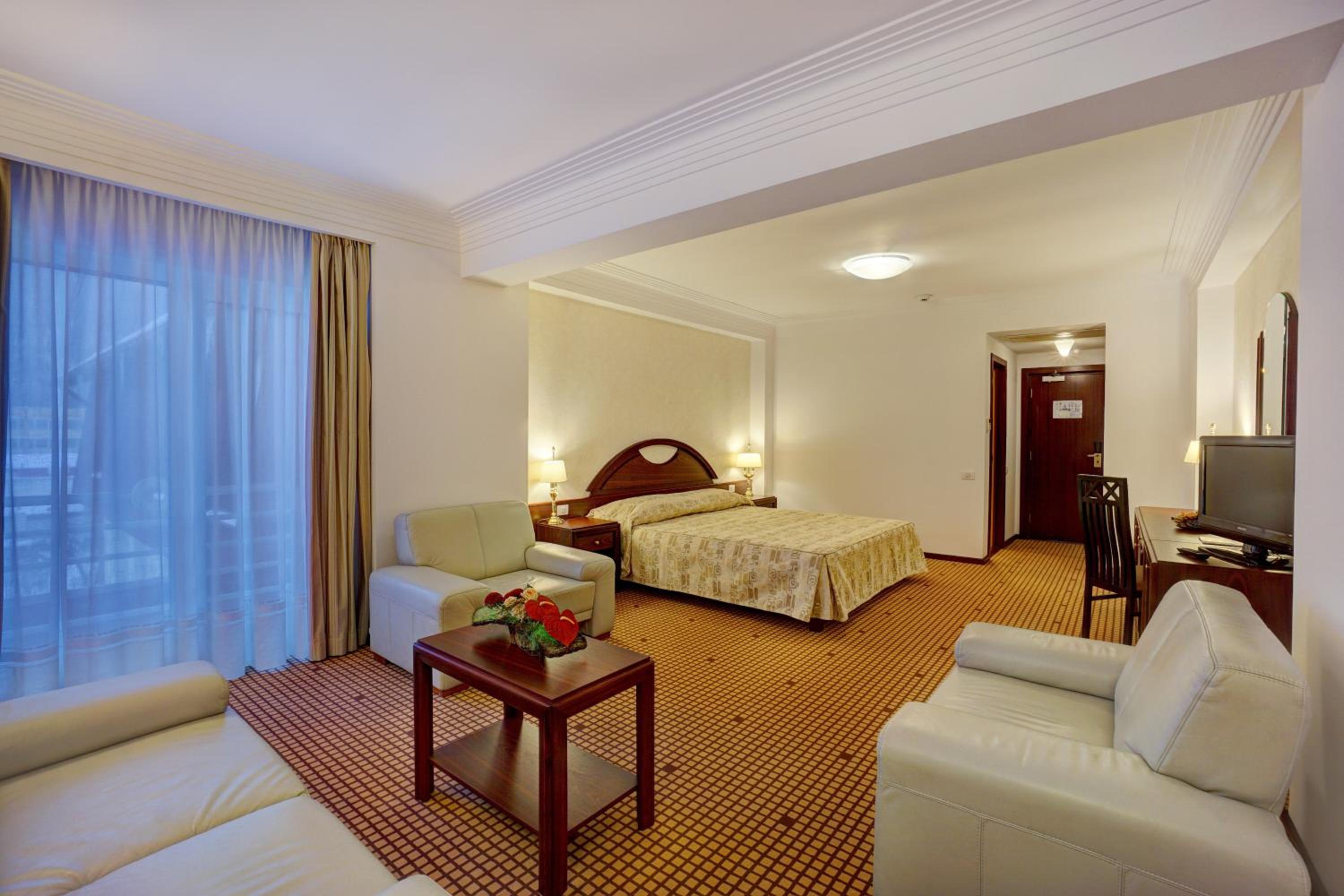 Superior King Room photo 2