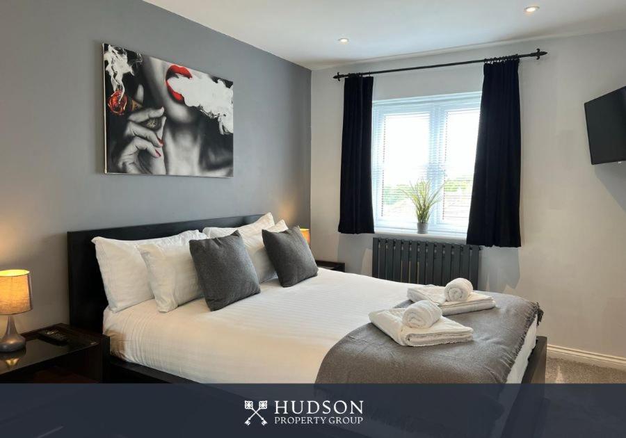 Three-Bedroom House photo 1