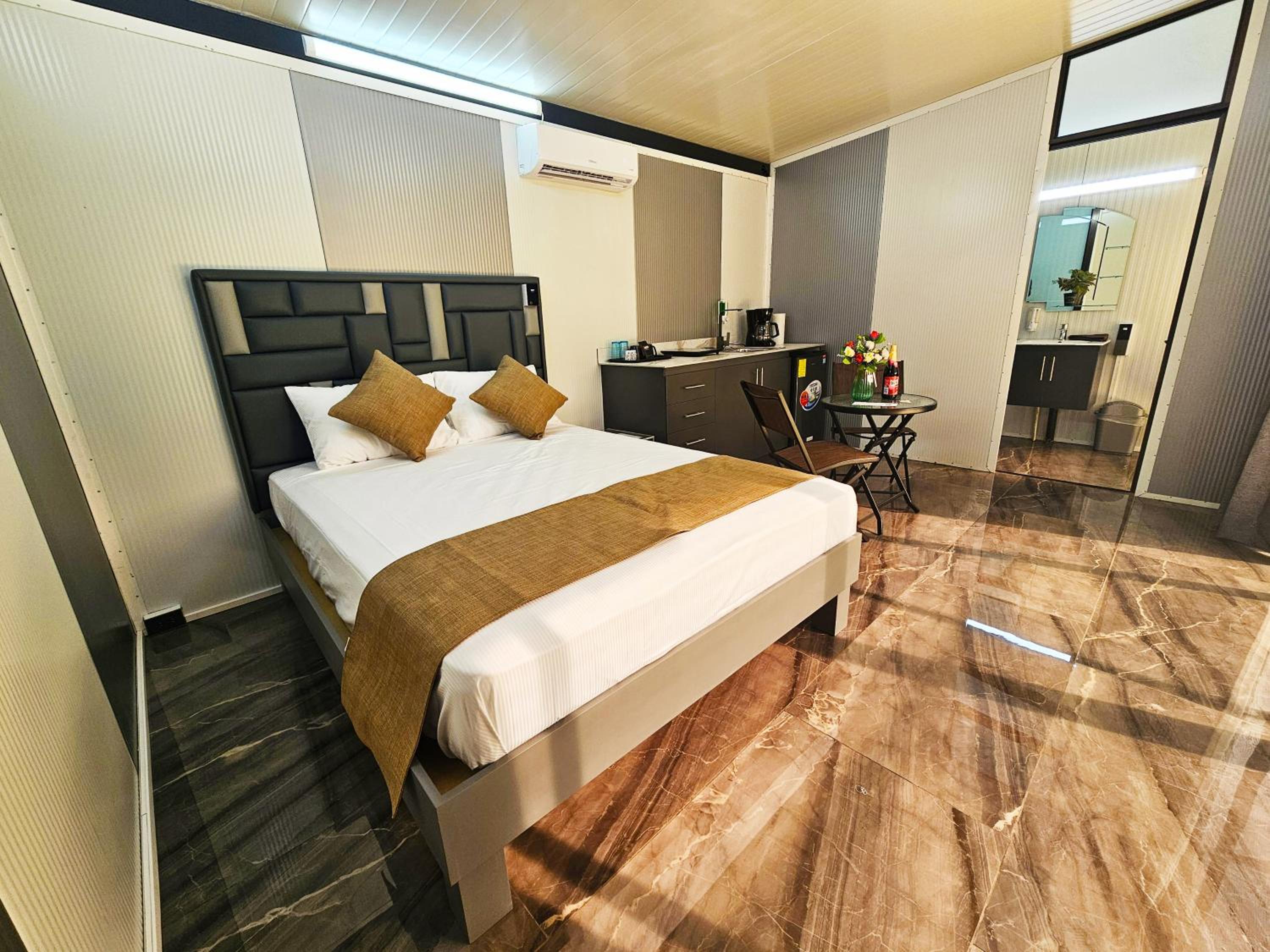 Suite with Mountain View photo 1
