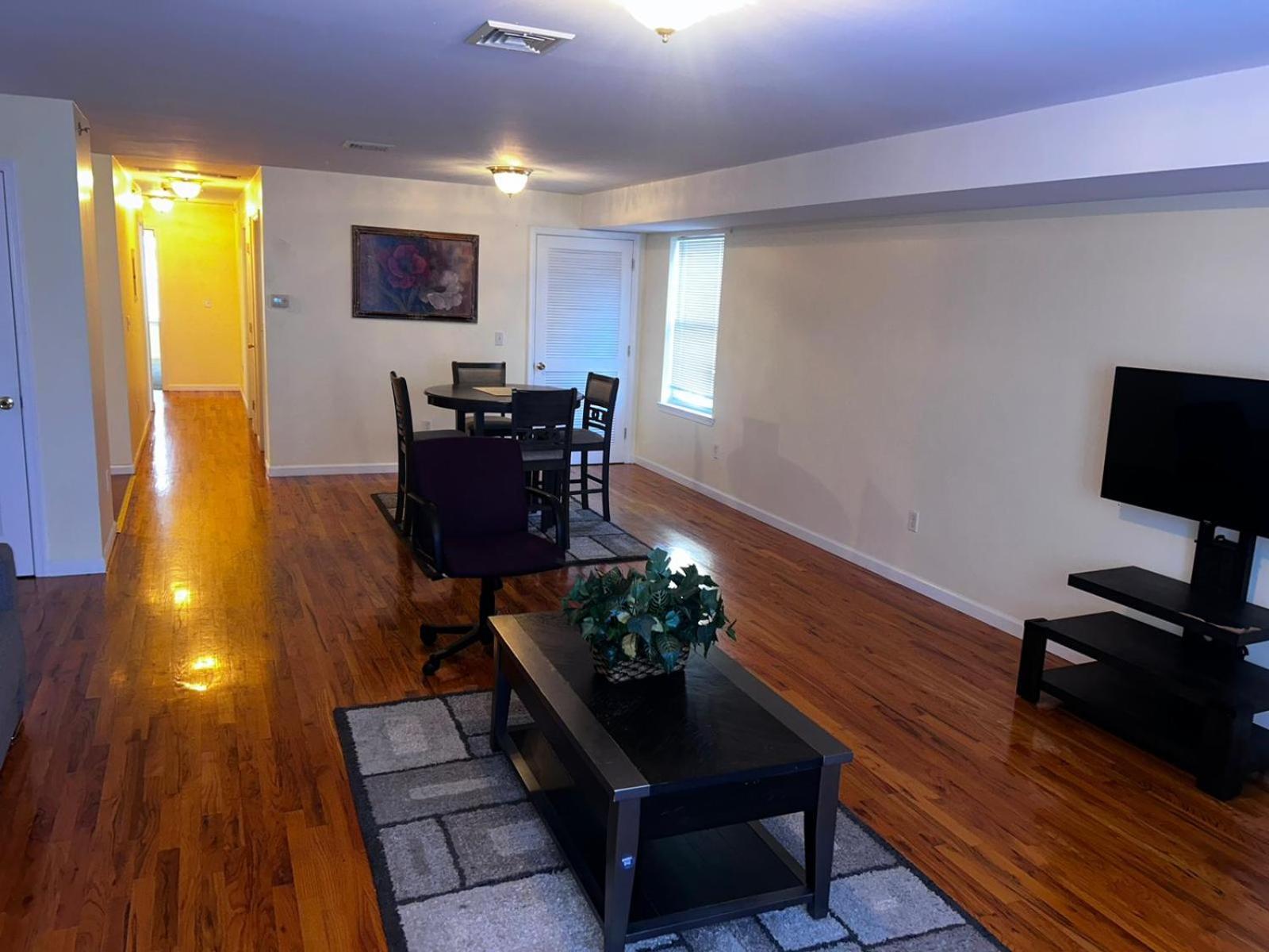 Three-Bedroom Apartment photo 1