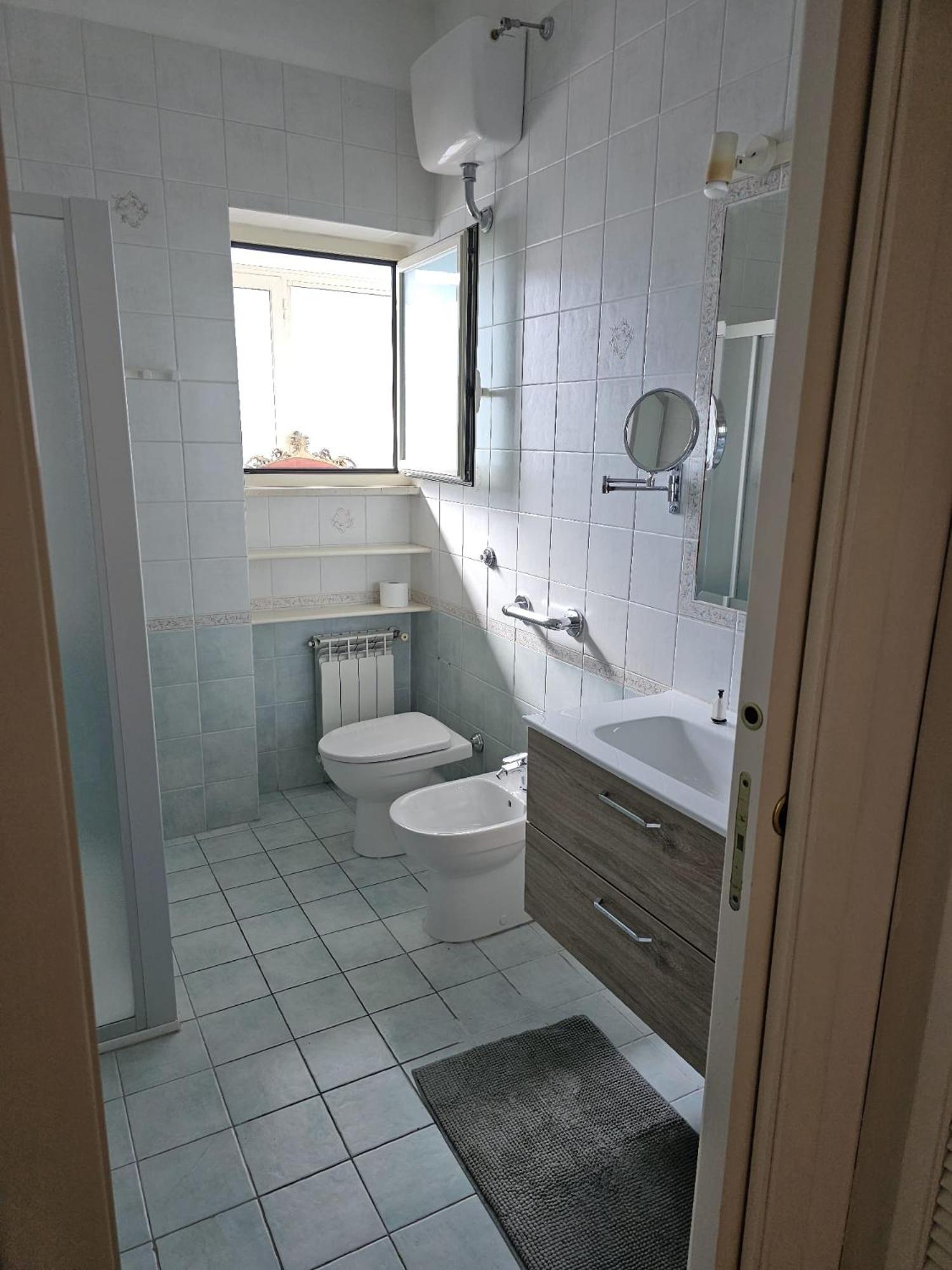 One-Bedroom Apartment with Park View