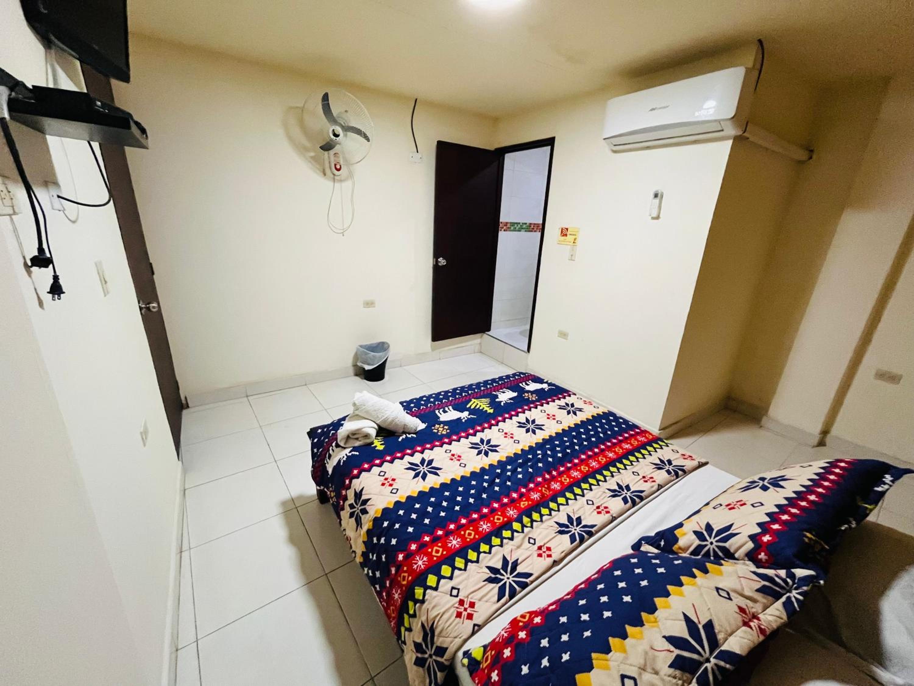 Standard Double Room with Aircon  photo 1