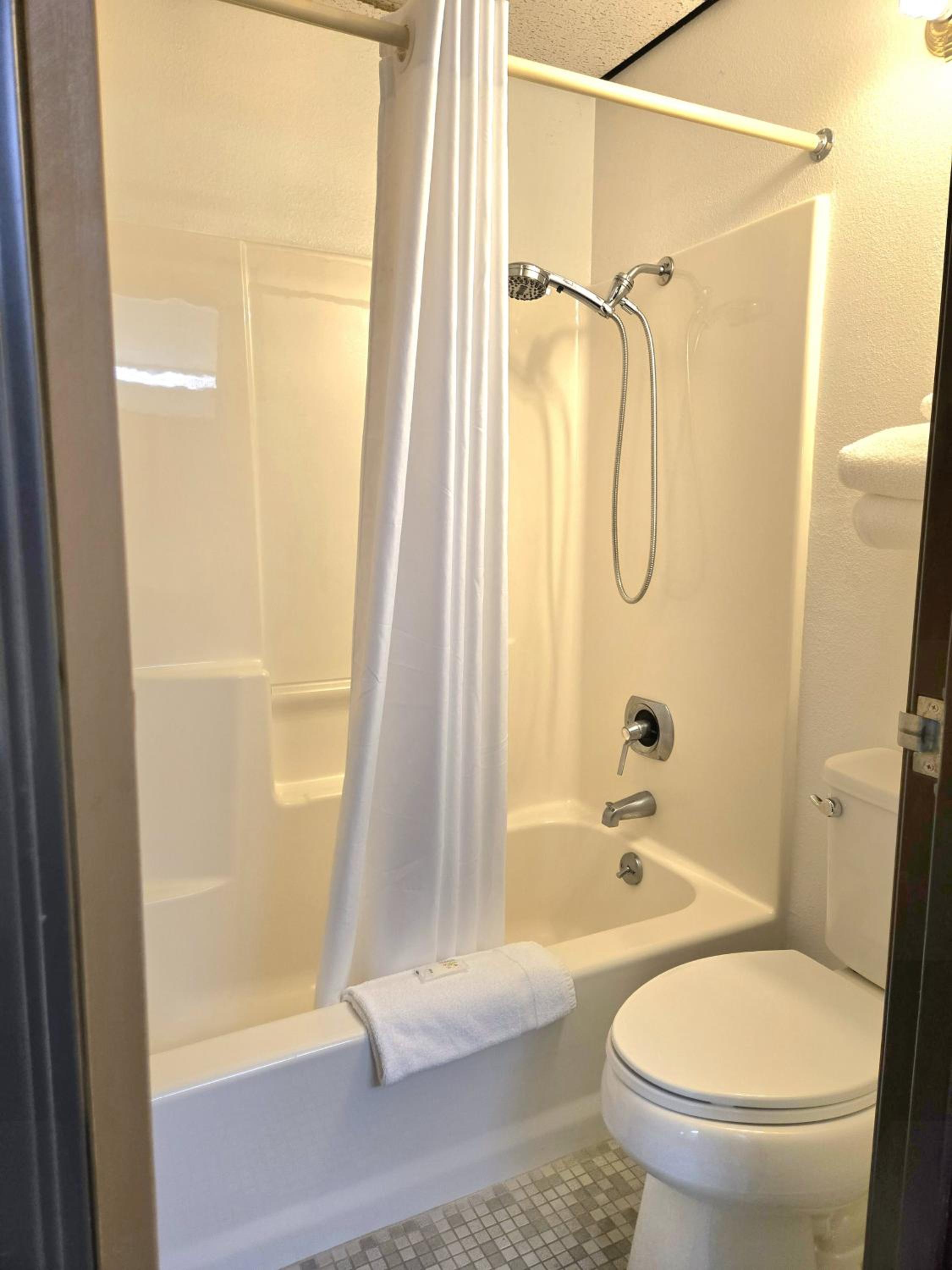 Deluxe King Room photo 2