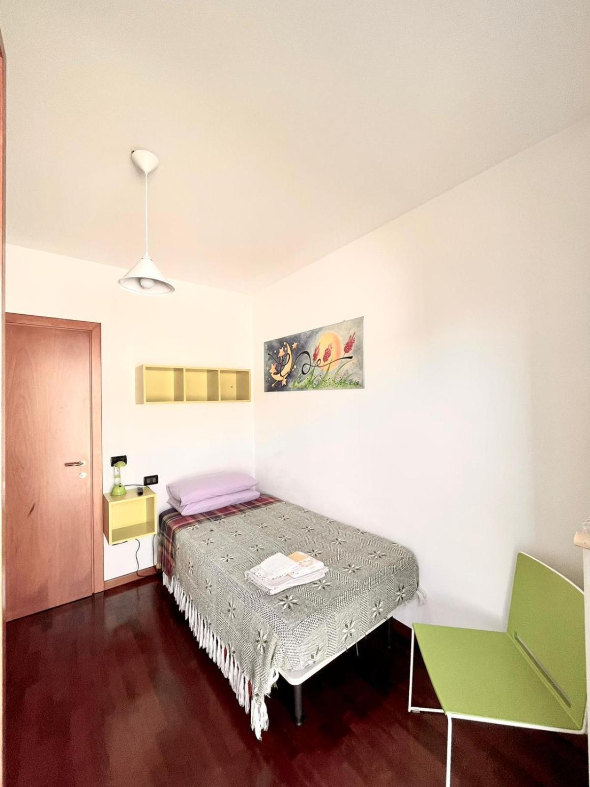 Deluxe Single Room with Balcony photo 1