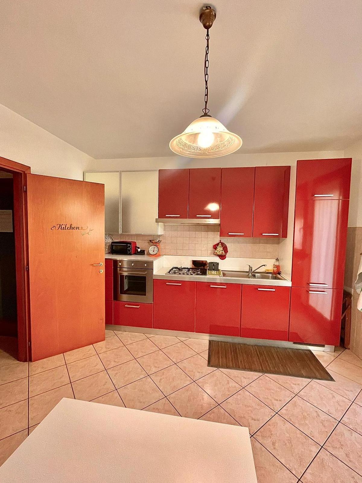 Apartment - Split Level - Photo 11