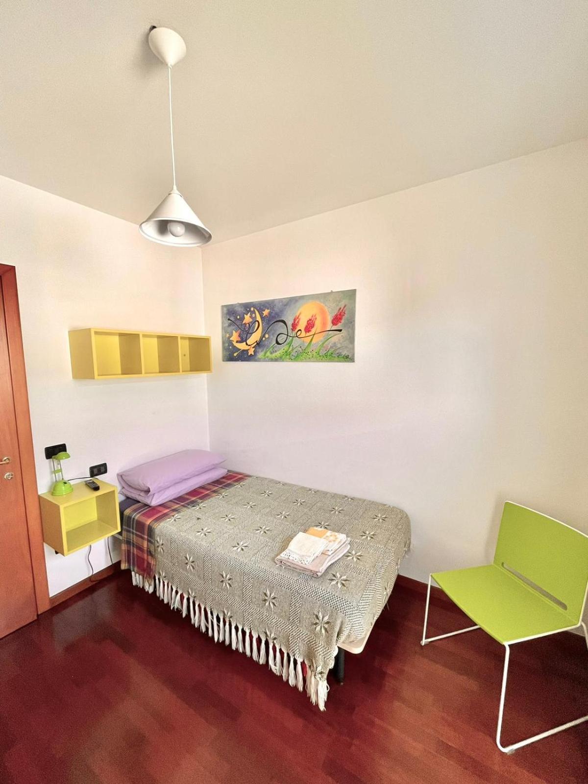 Deluxe Single Room with Balcony photo 2