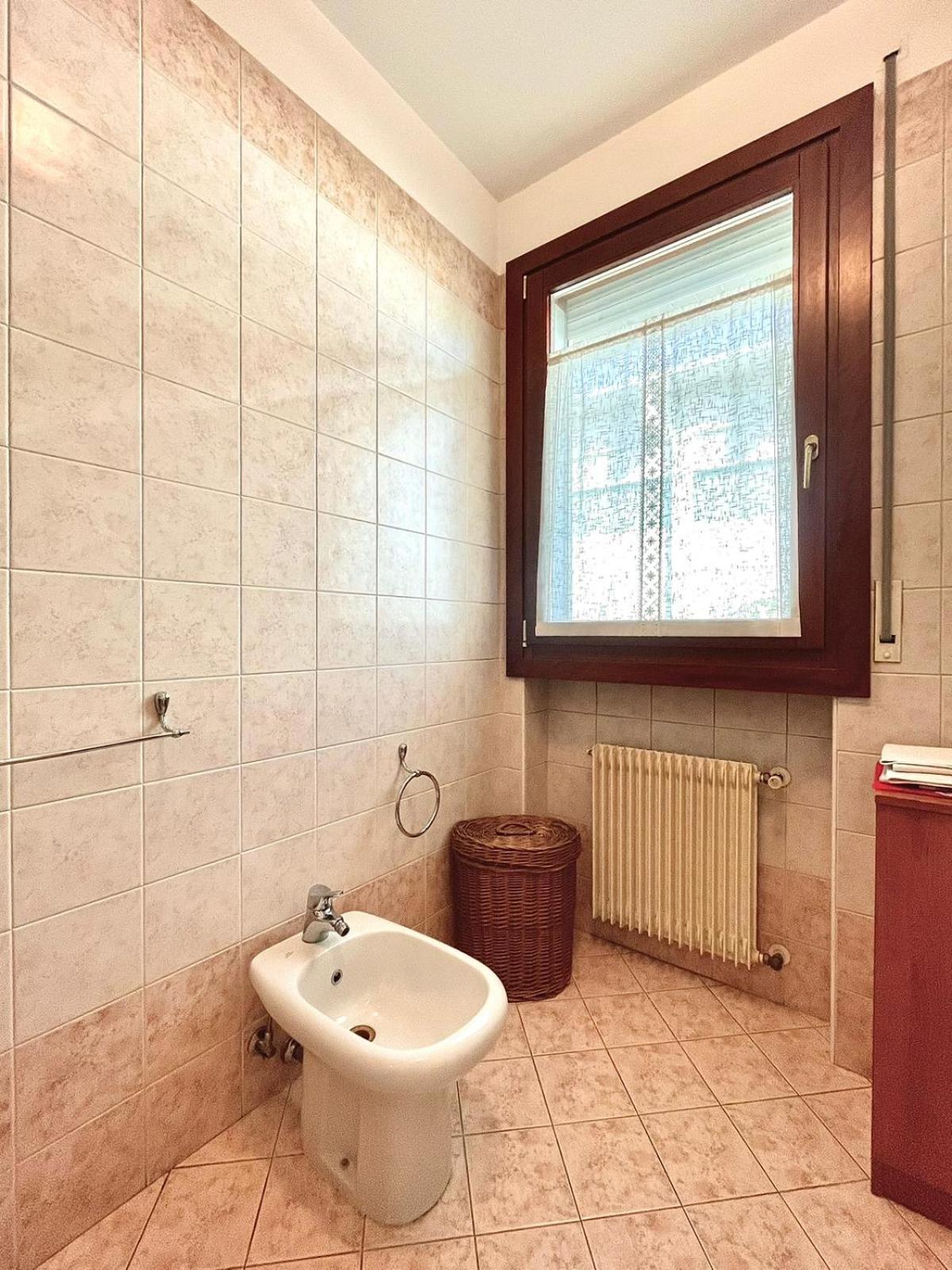 Standard Double Room - Photo 8