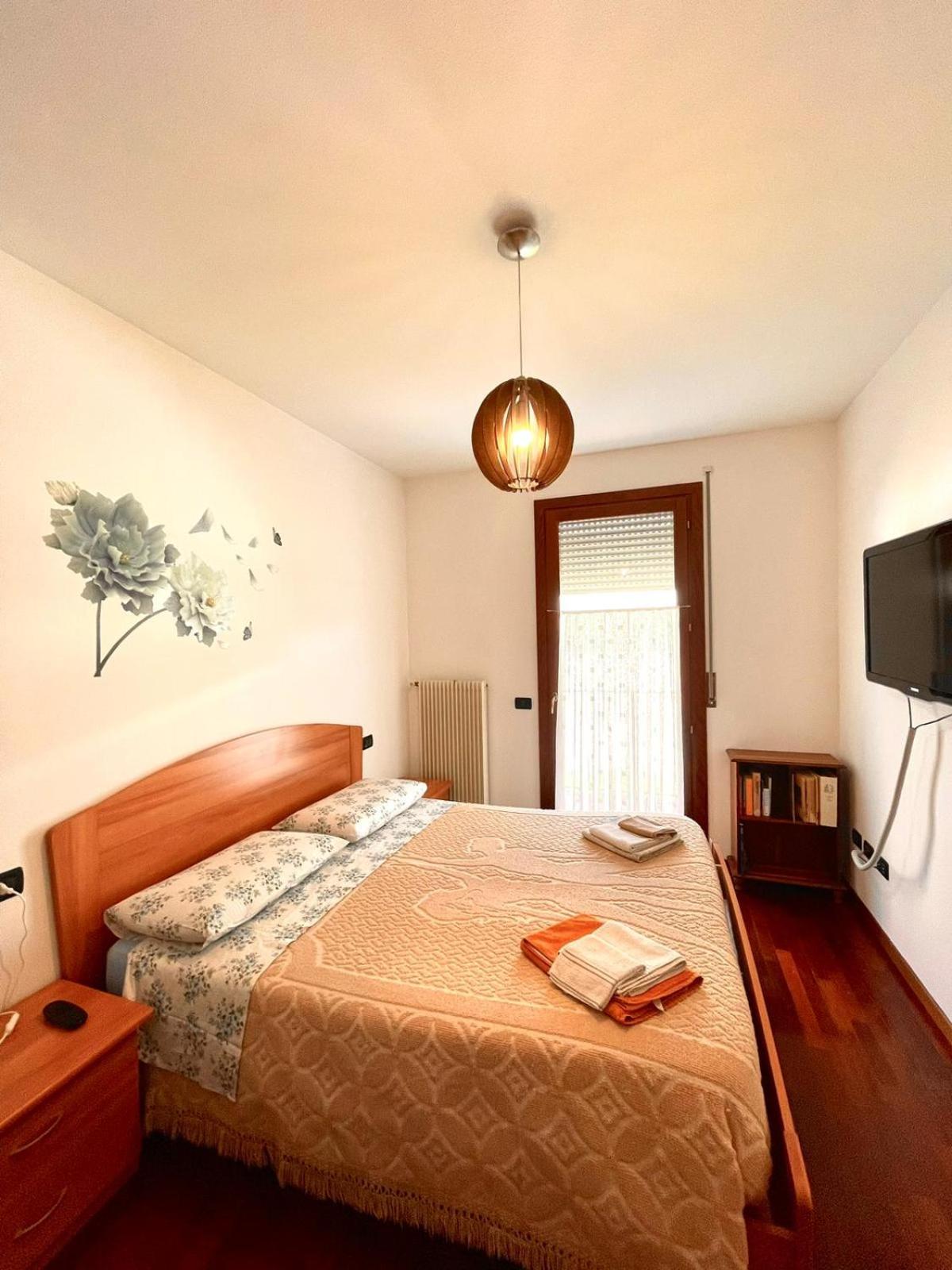 Economy Double Room - Photo 7