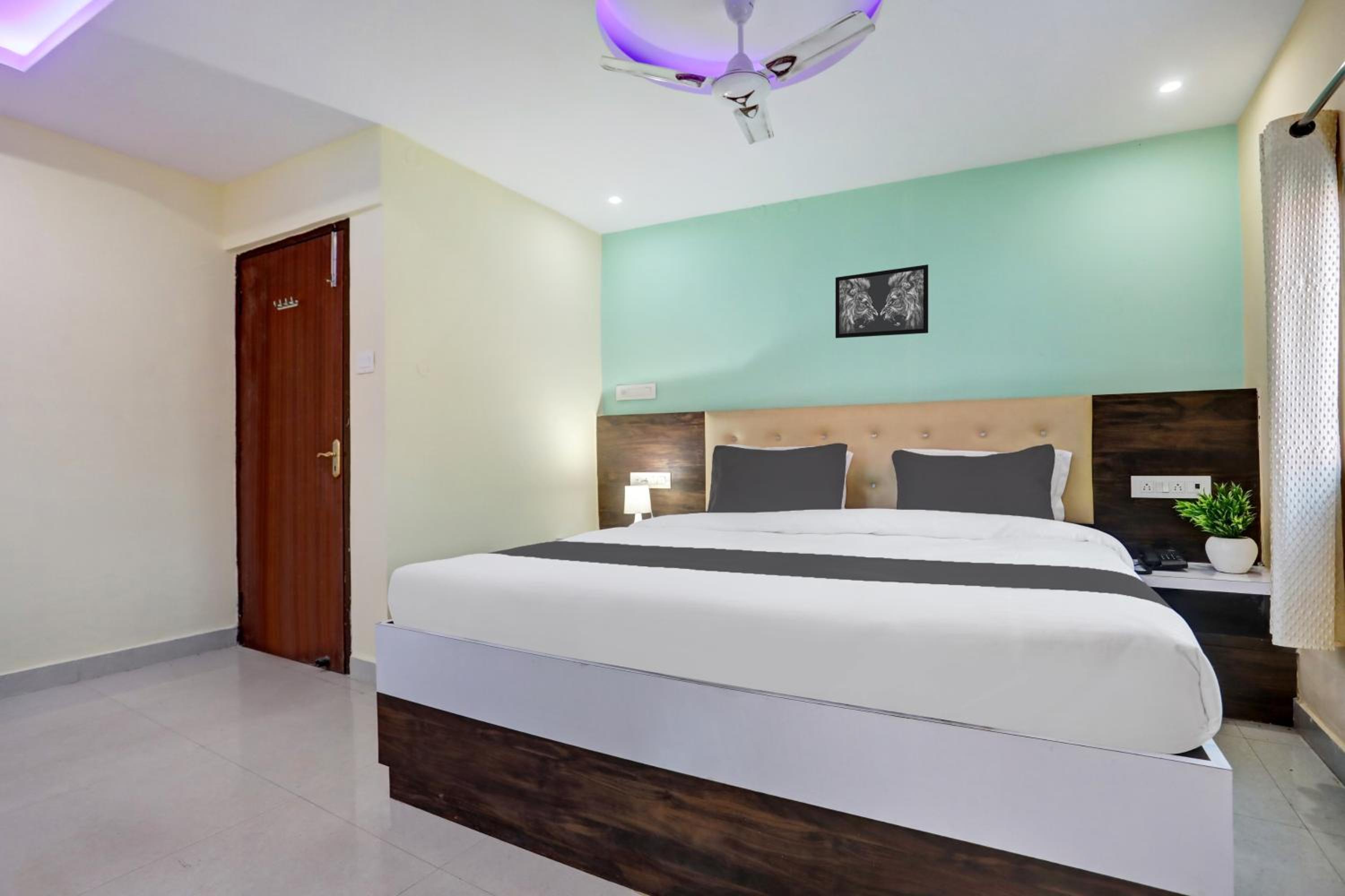 Standard Double Room photo 2