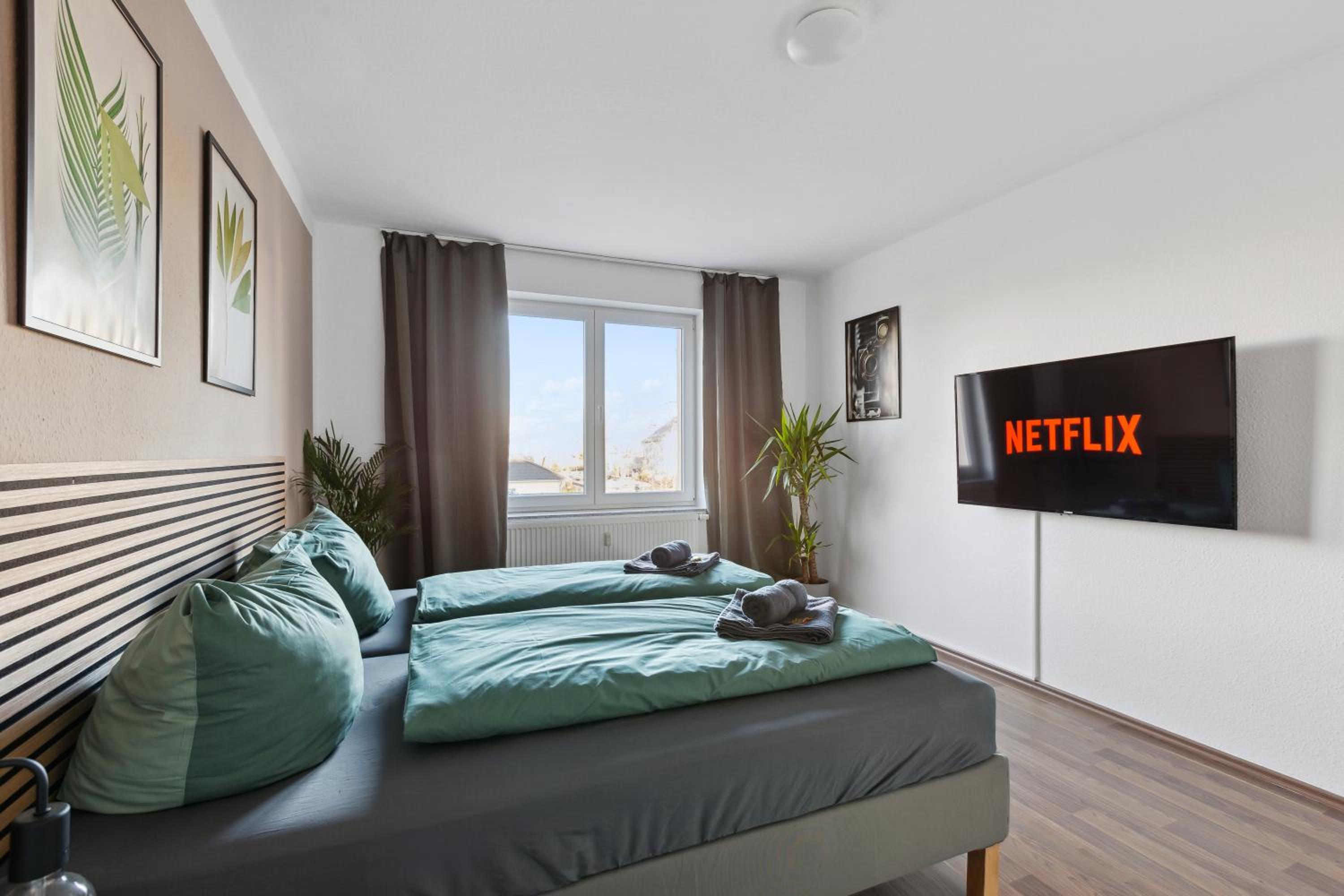Two-Bedroom Apartment with Balcony and Terrace photo 2