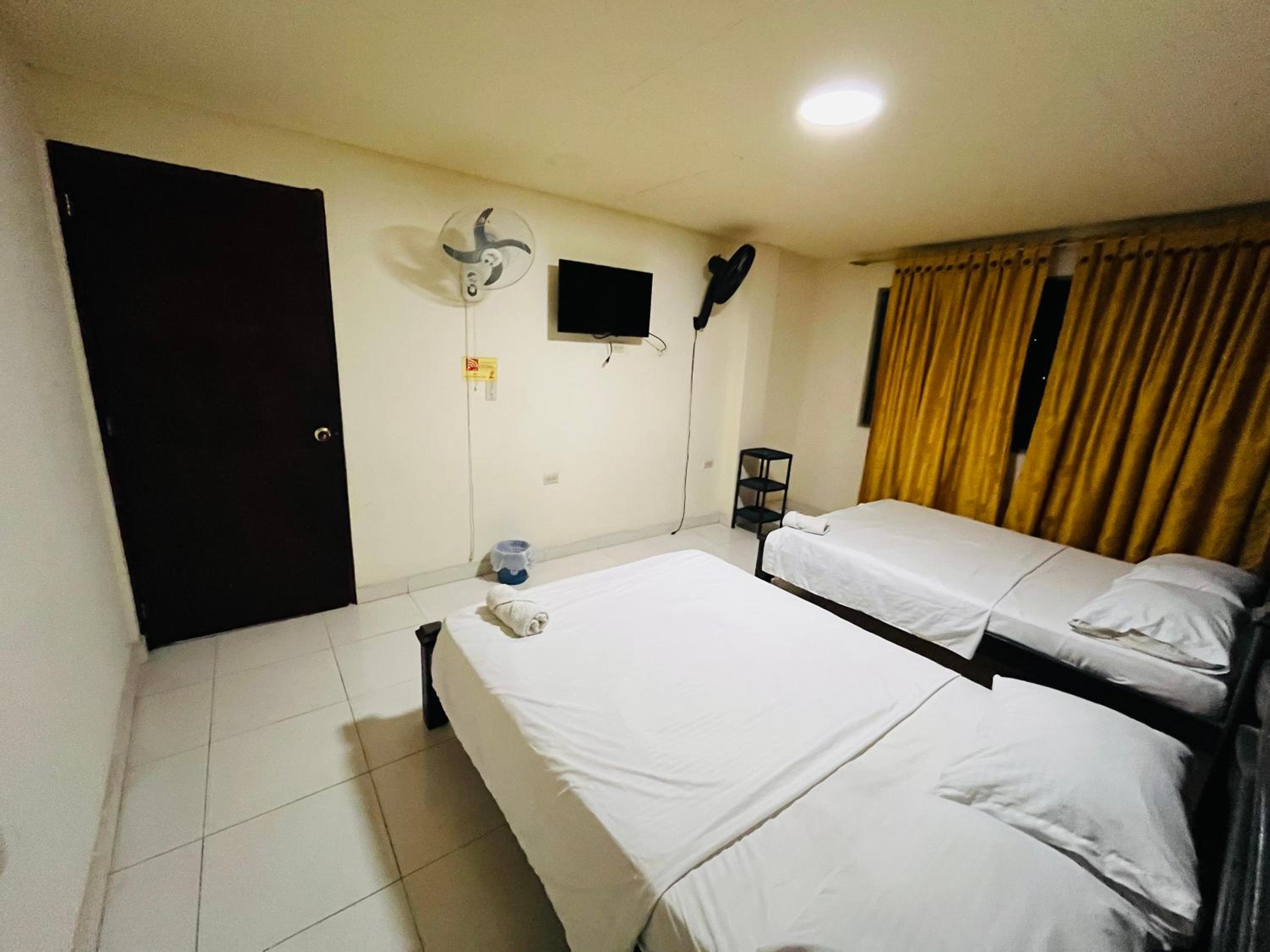Double Room with Two Double Beds photo 3