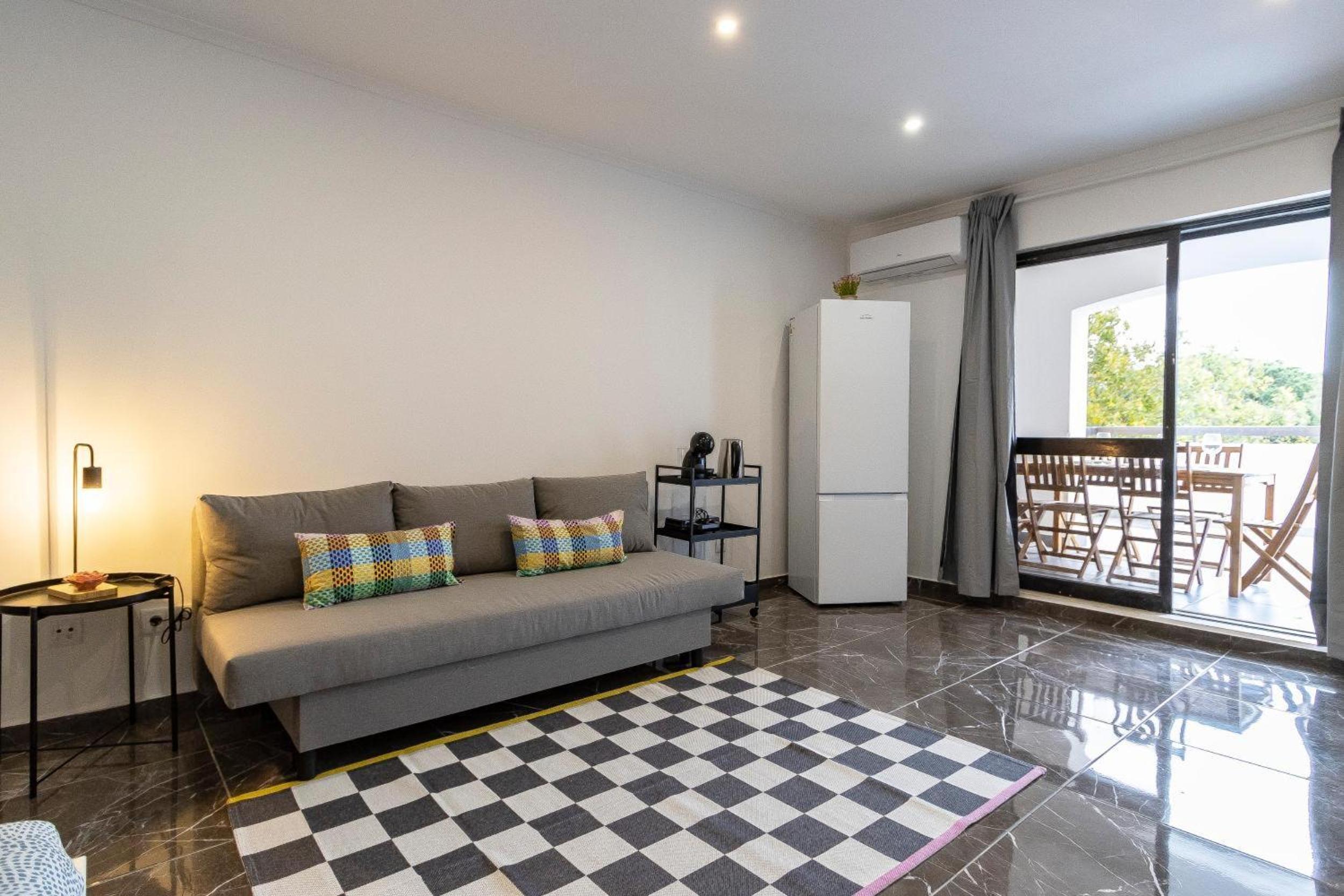 Superior One-Bedroom Apartment with Balcony