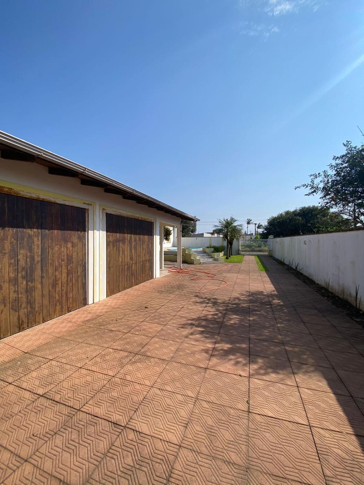 One-Bedroom House photo 2