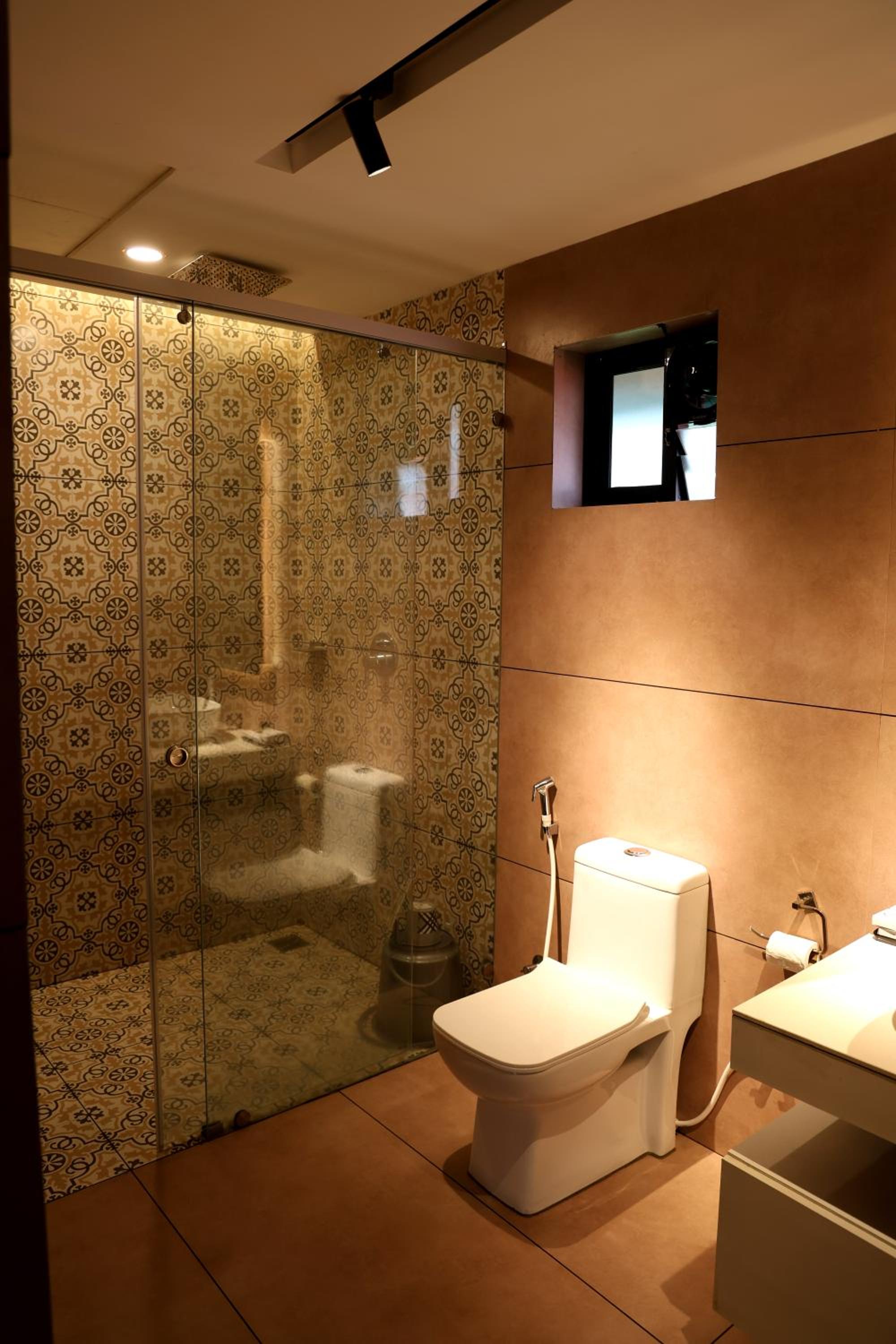 Superior Suite - Photo 9