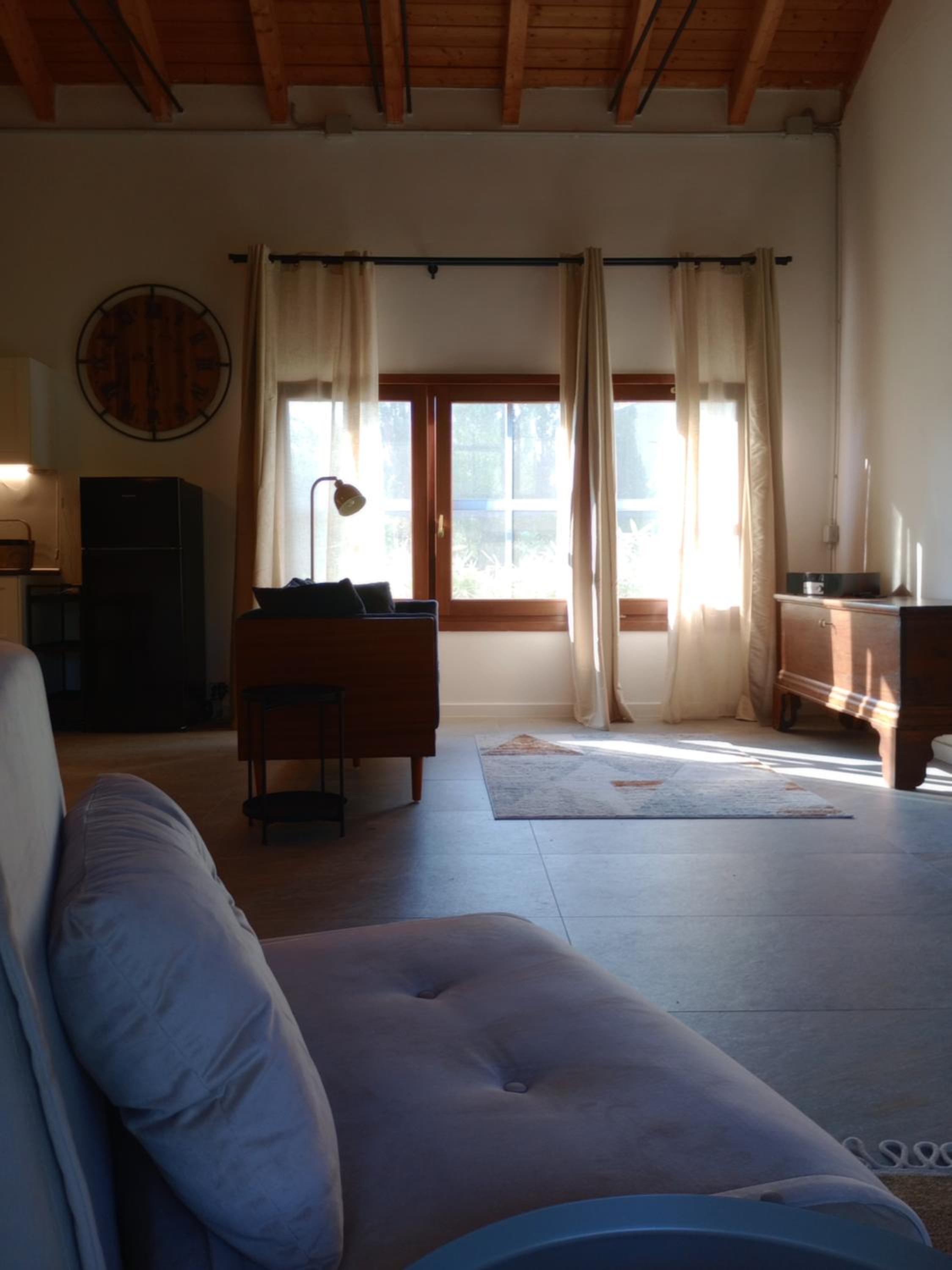 Deluxe Double Room (2 Adults + 1 Child) photo 2