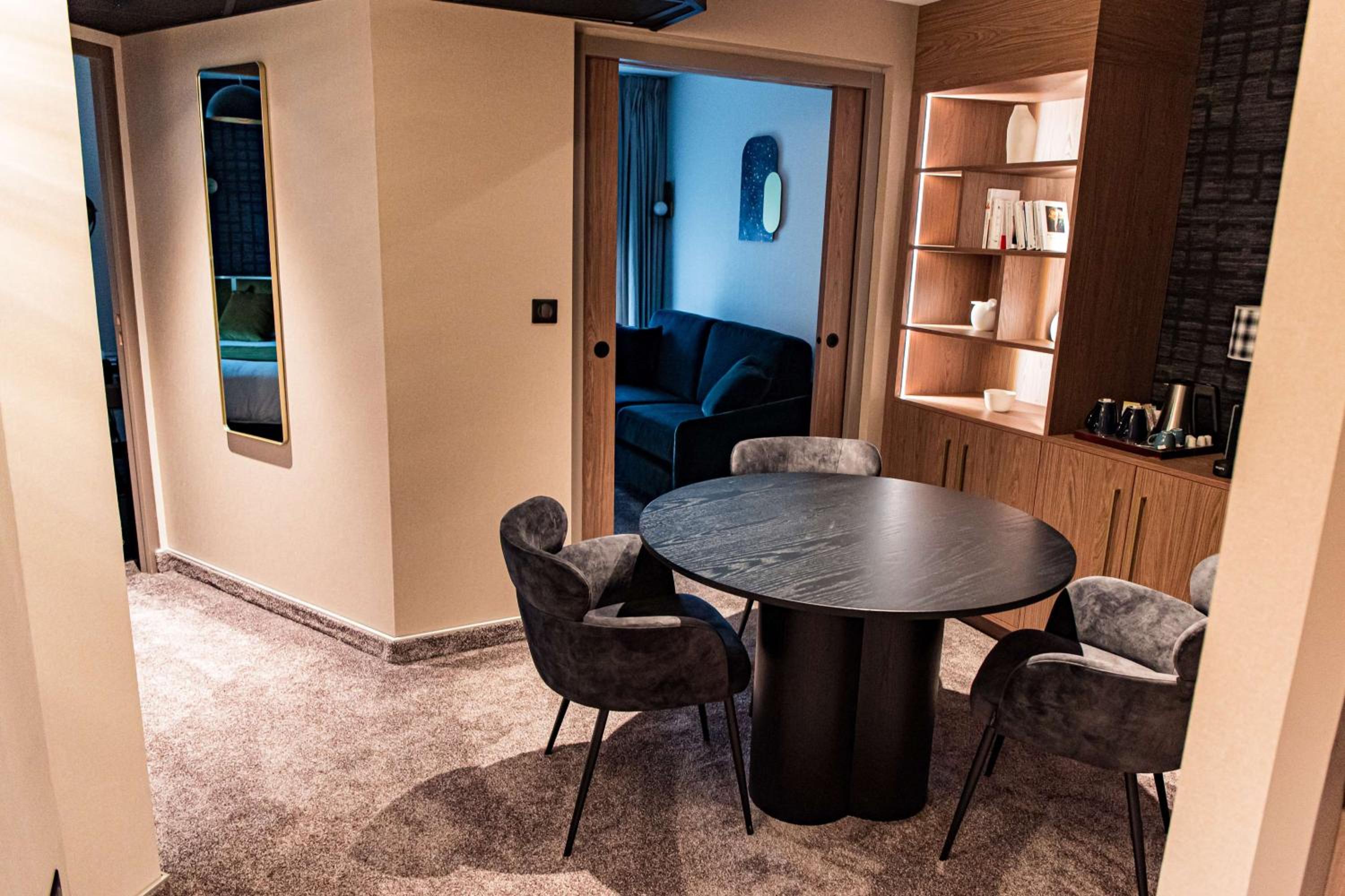 King Suite with Sofa Bed for Children - Non-Smoking