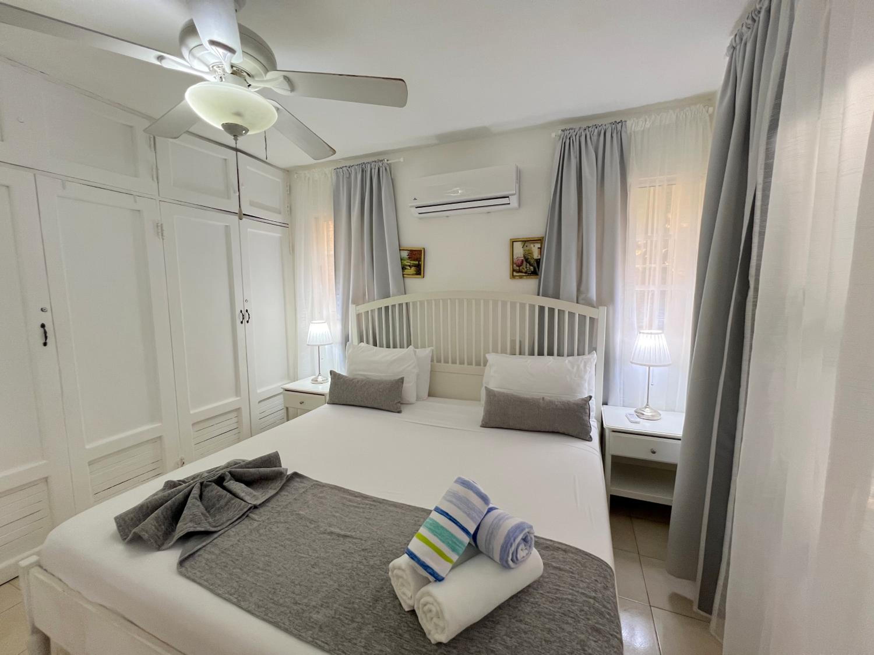 One-Bedroom Villa