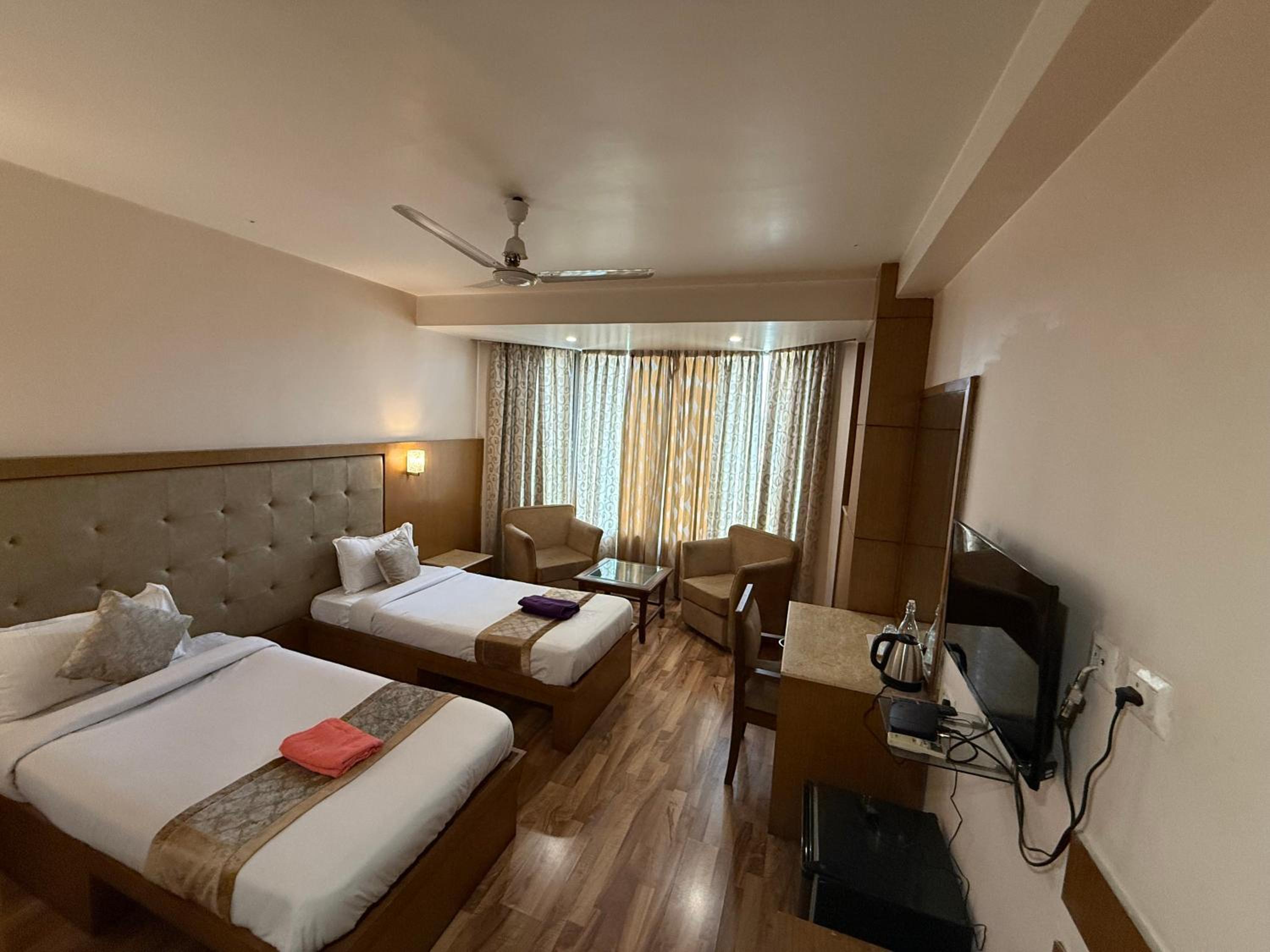 Deluxe Twin Room - Photo 3