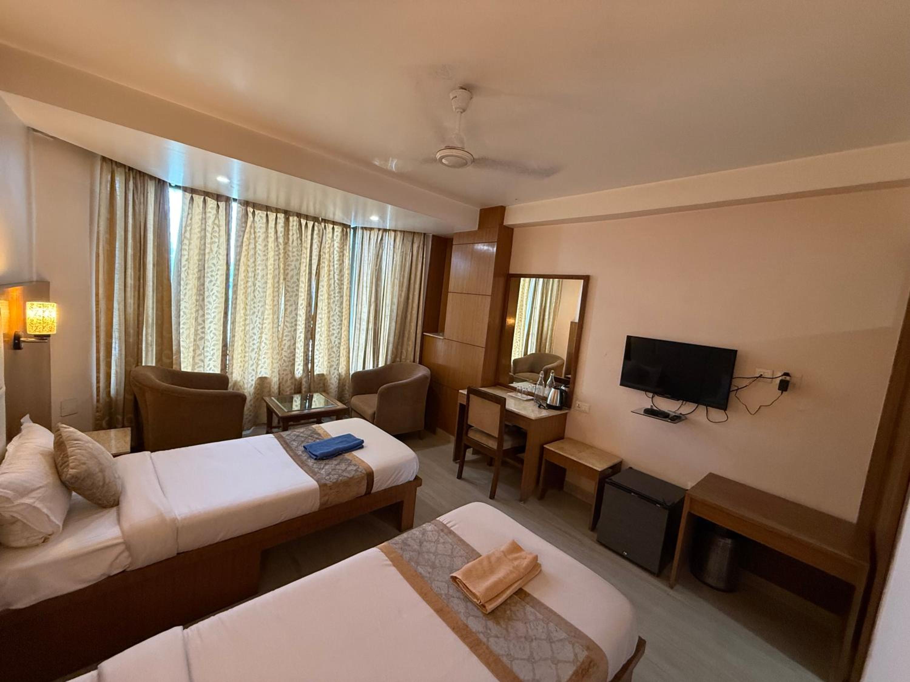 Deluxe Twin Room - Photo 2