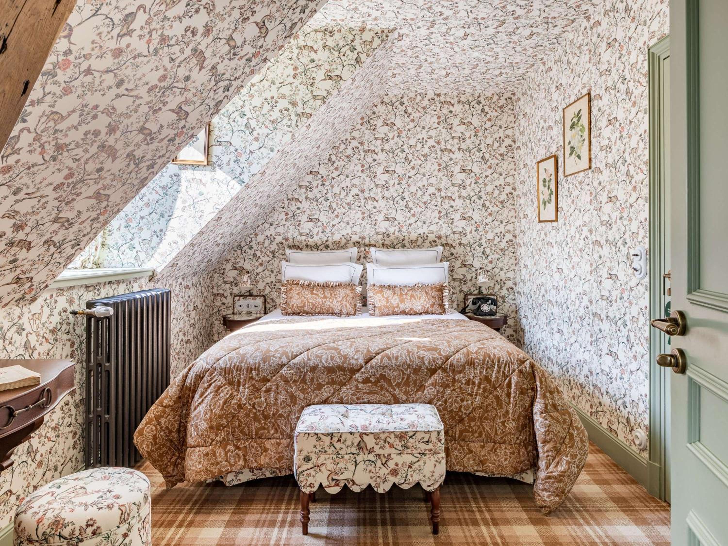 LES HARAS – COSY ROOM, 1 Queen bed, attic room - Photo 1