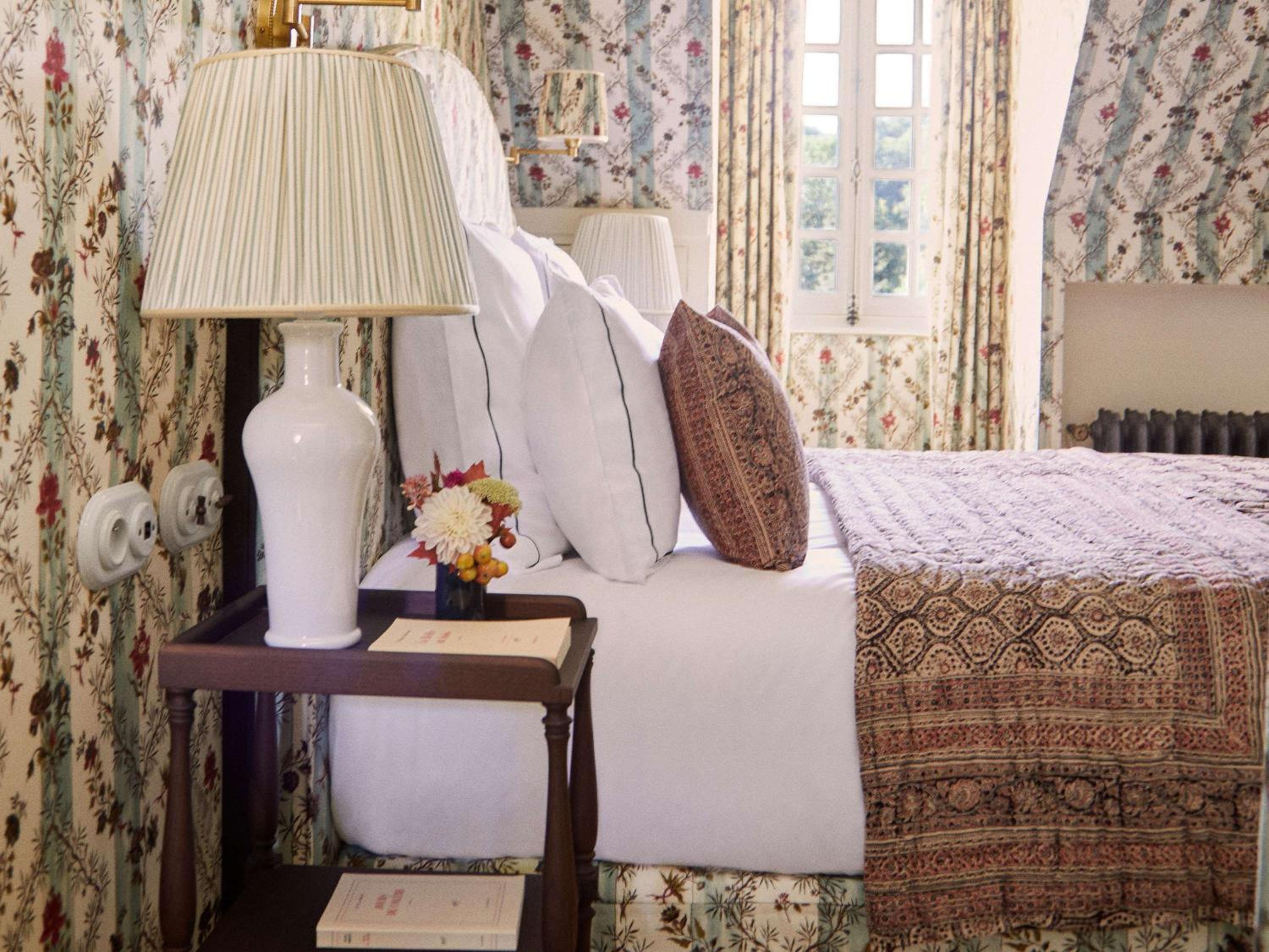 L’ABBAYE – SUPERIOR ROOM, 1 King bed photo 3