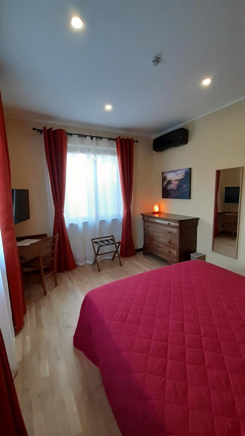 Double Room With Private Bathroom photo 3