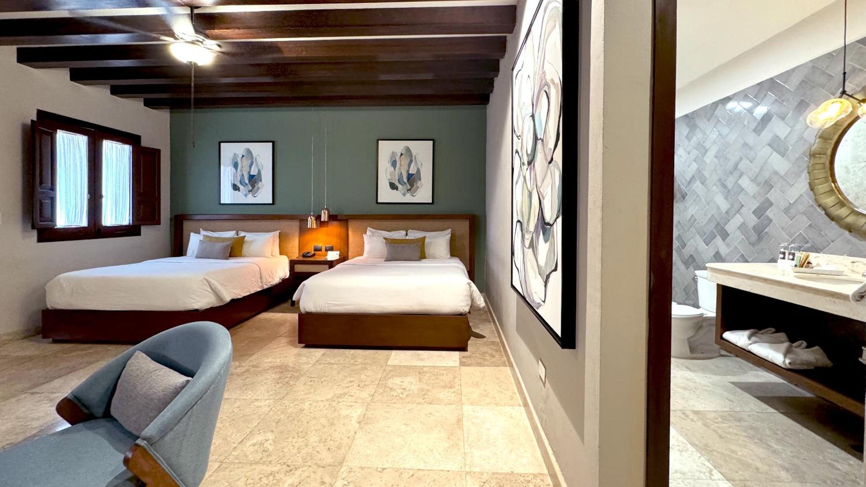 Twin Room with Pool View - Photo 2