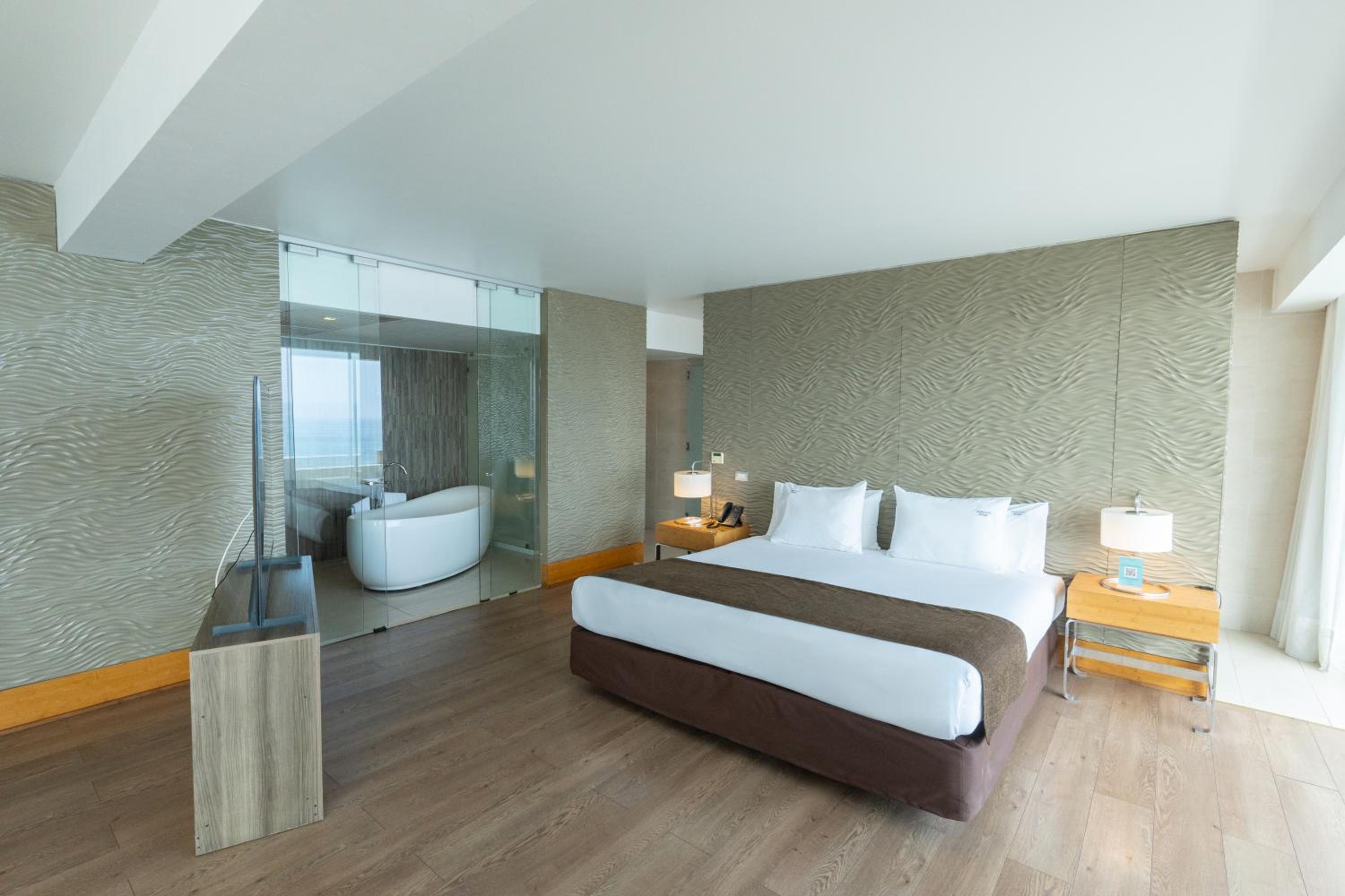 King Presidential Suite photo 3