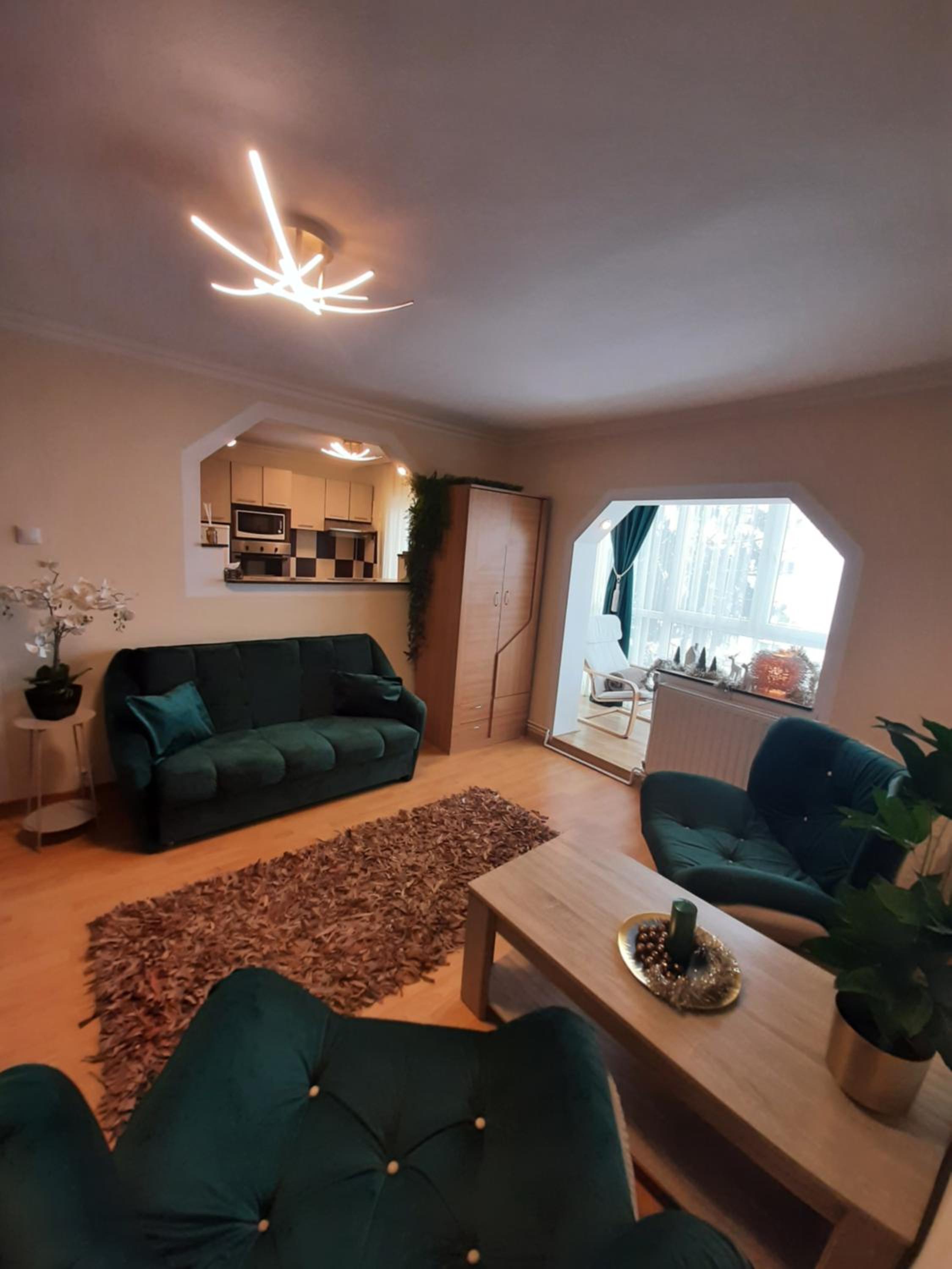 One-Bedroom Apartment photo 1