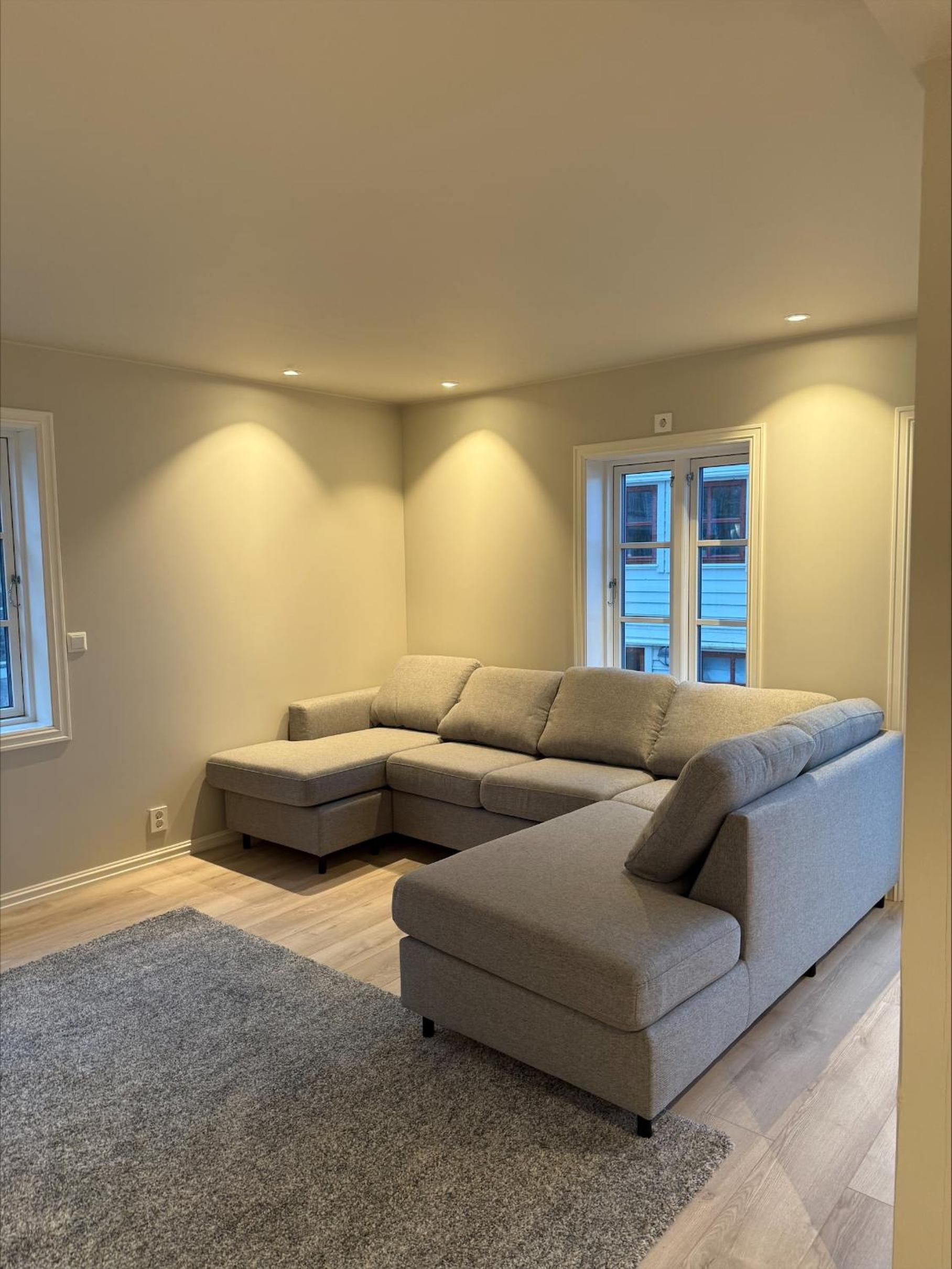 Three-Bedroom Apartment with Sea View photo 2