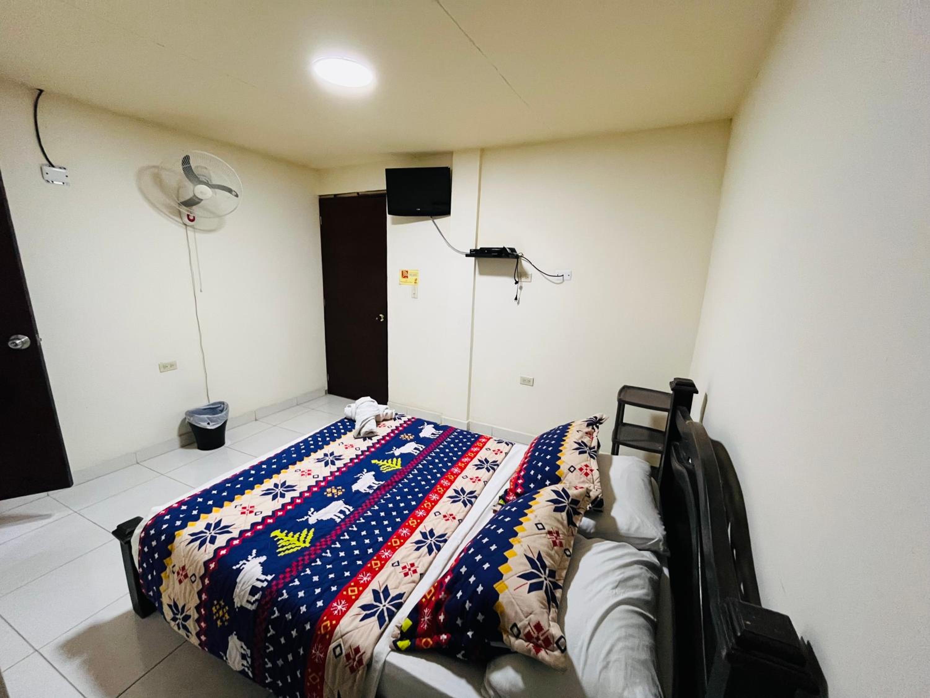 Standard Double Room with Aircon  photo 1
