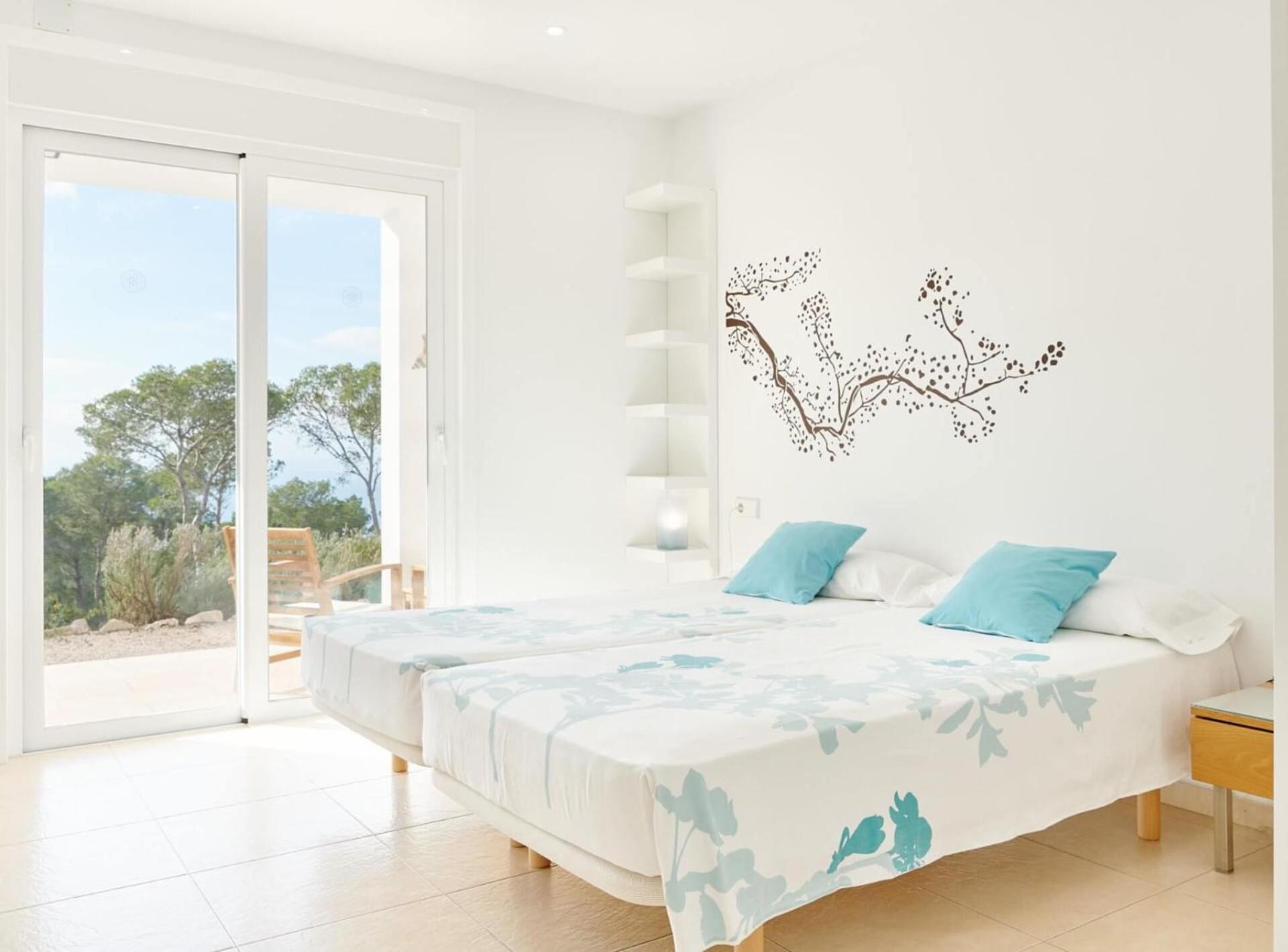 Three-Bedroom Villa photo 3