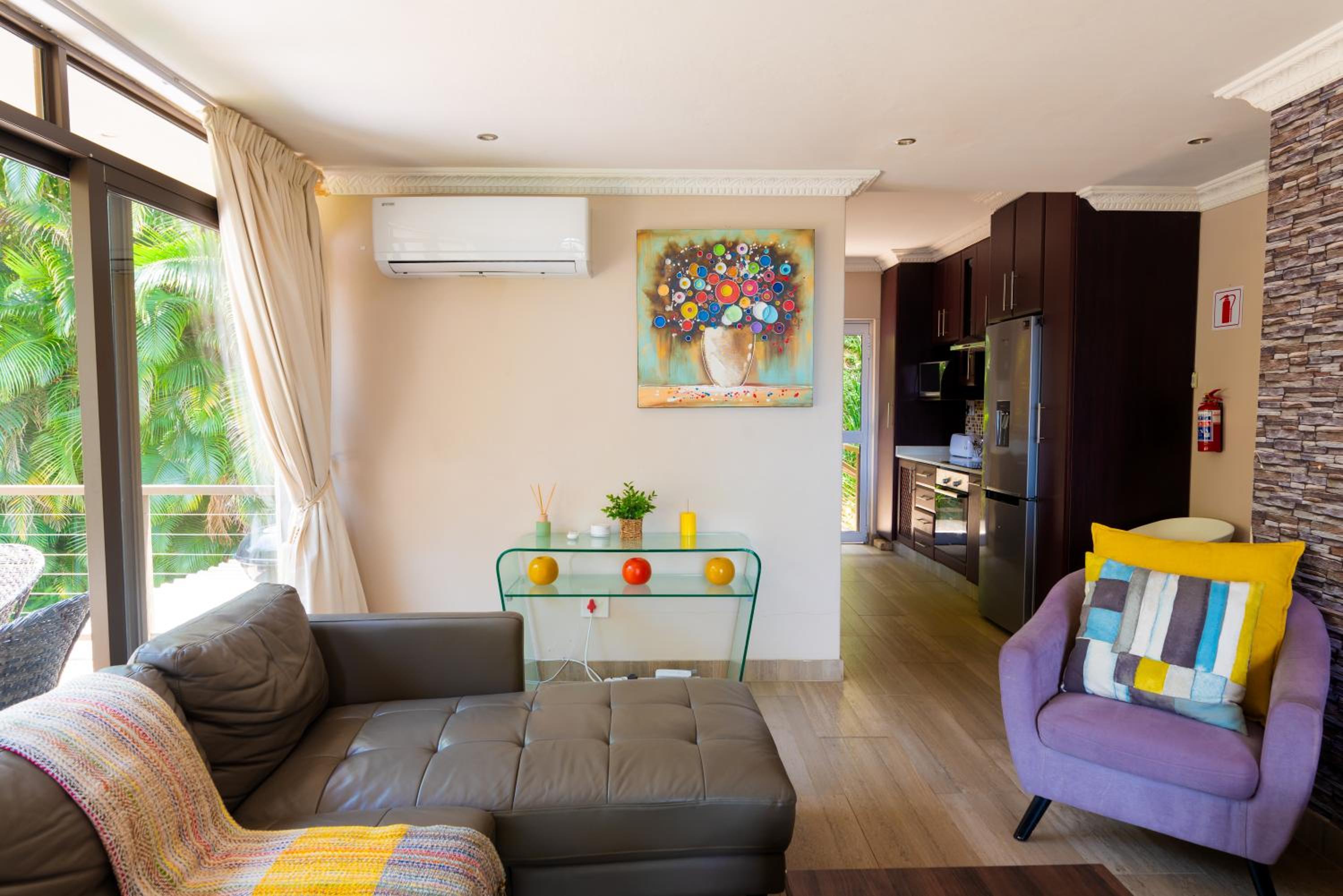 Apartment with Sea View - Photo 6