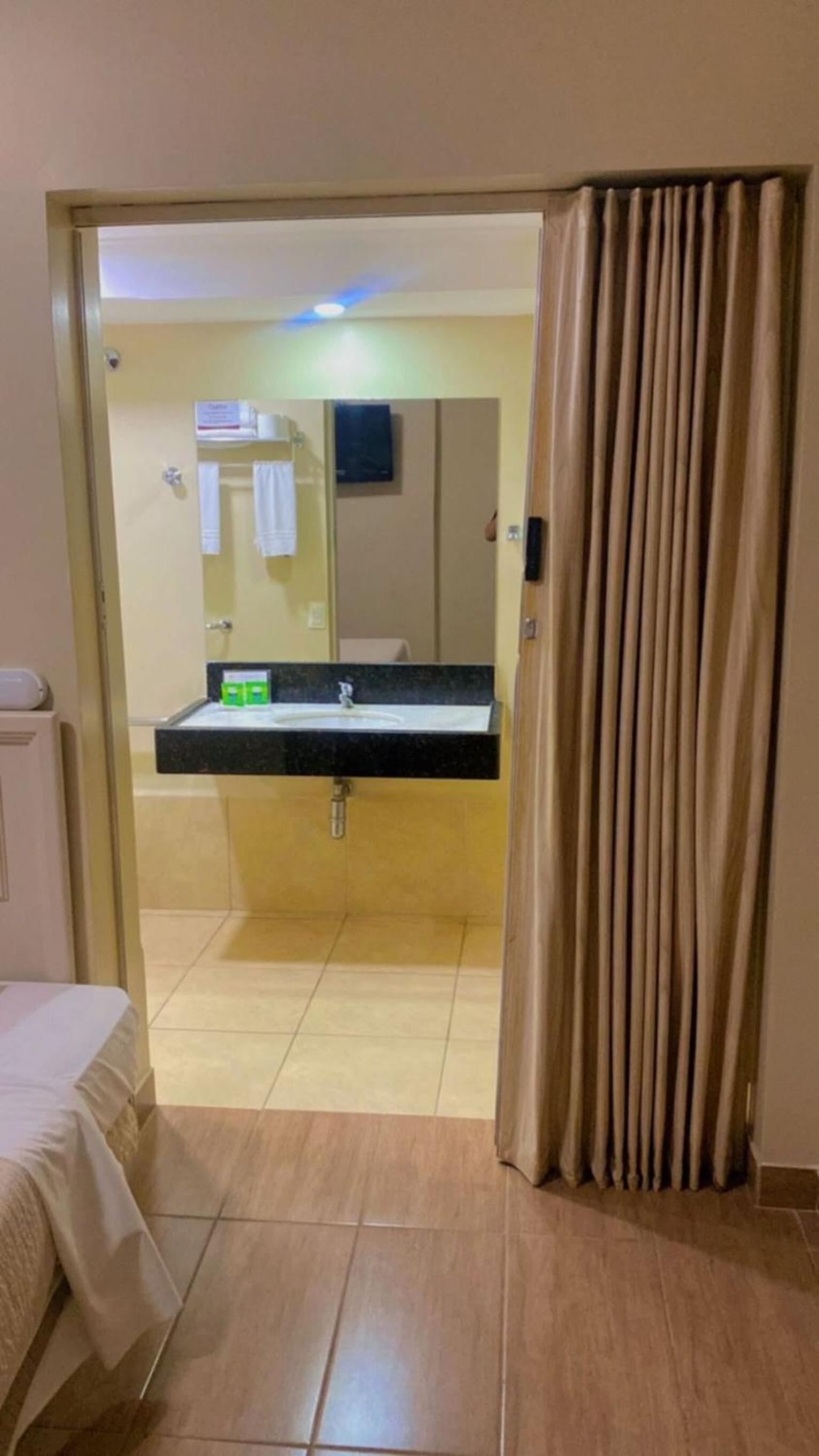 Double Room - Disability Access photo 2