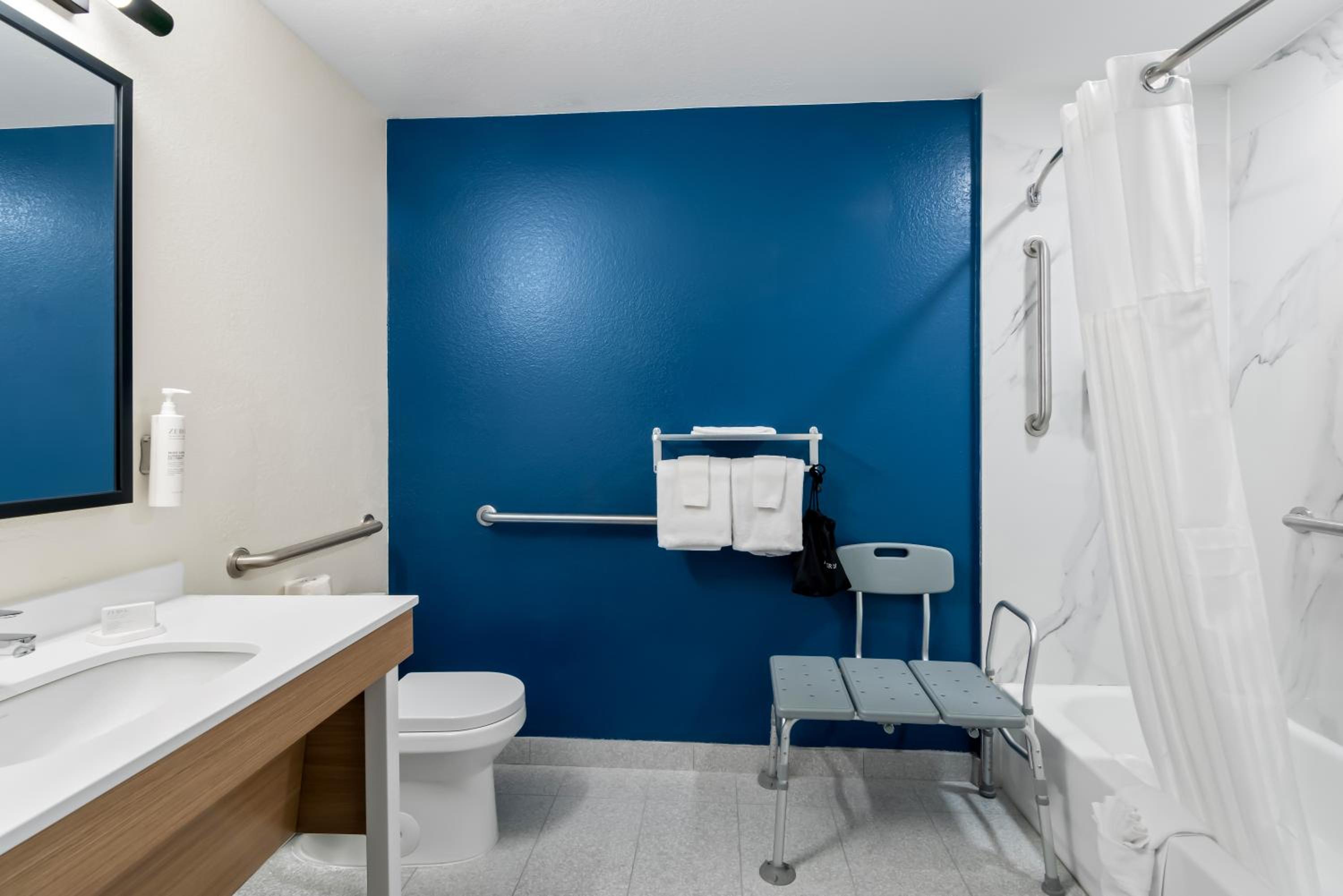 King Room - Hearing Access photo 3