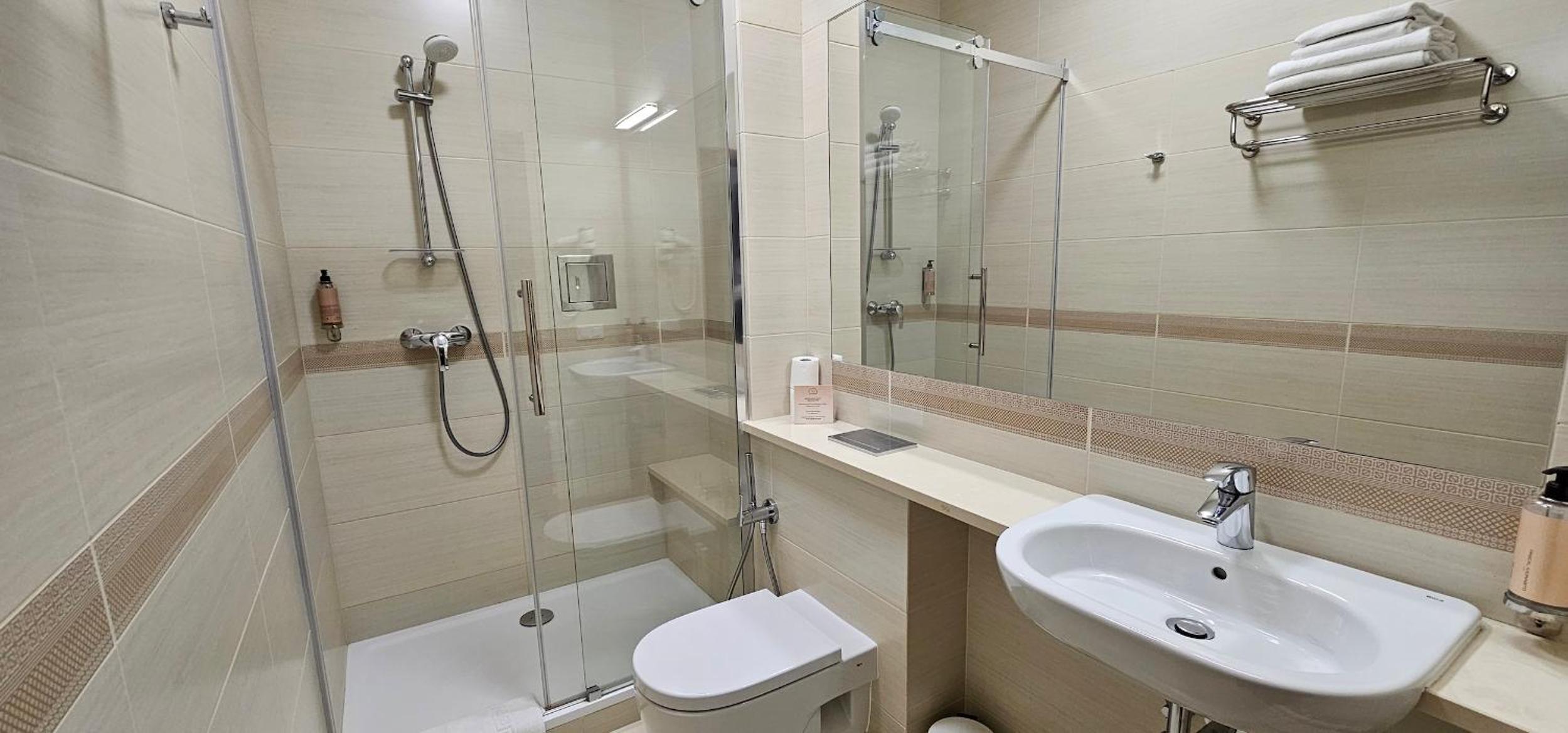 Deluxe Double Or Twin Room photo 2
