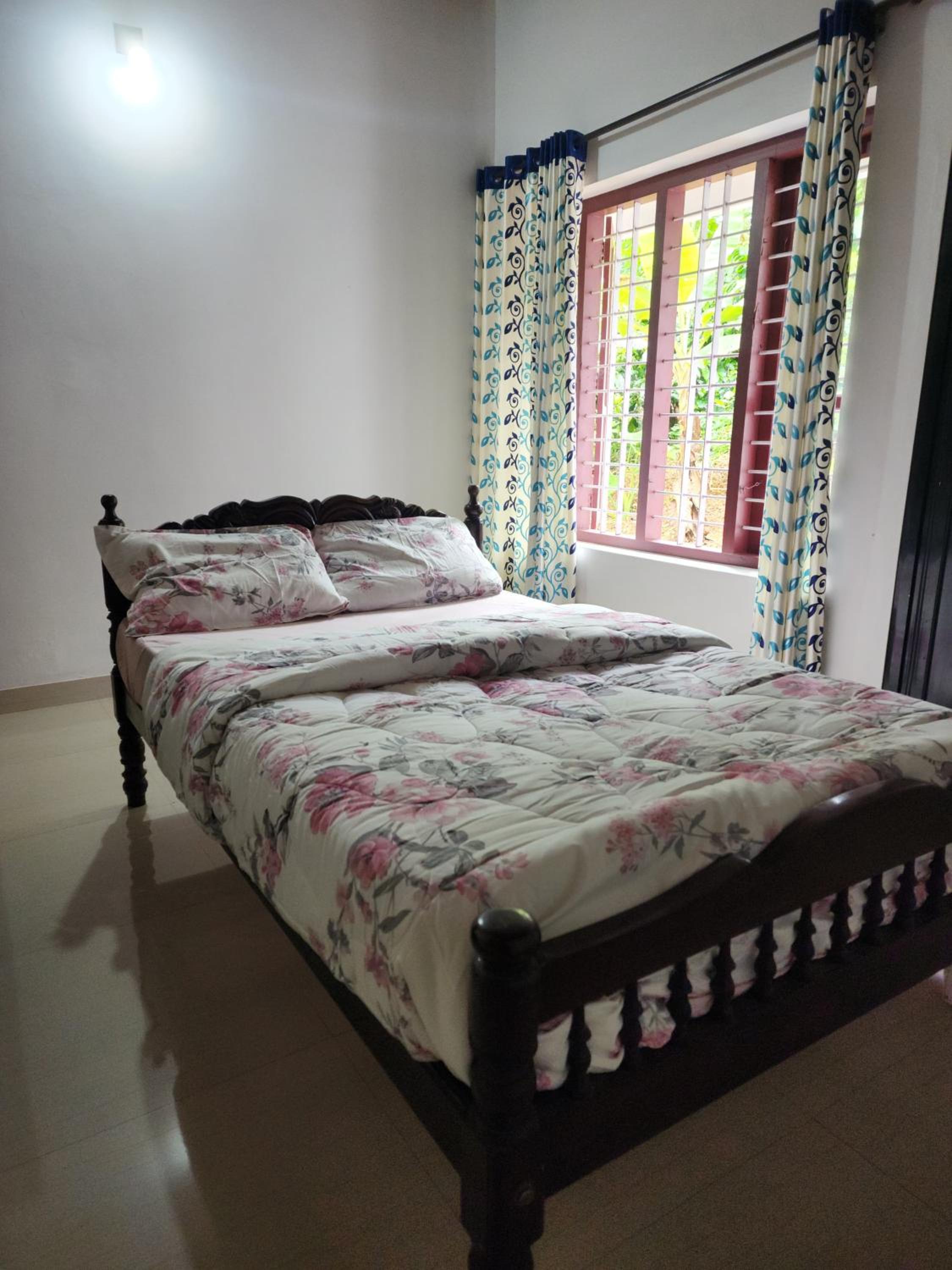 Four-Bedroom House photo 1