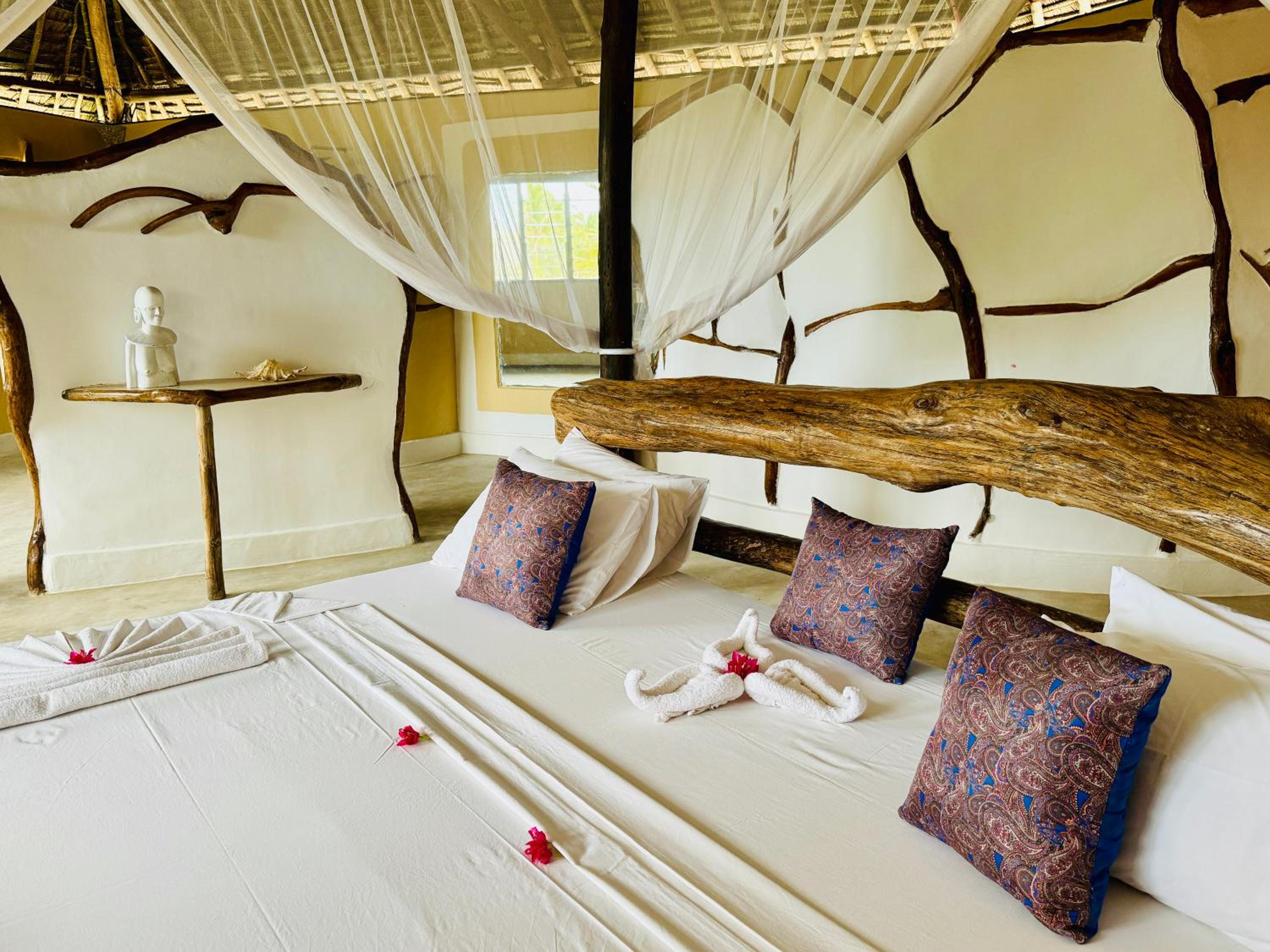 Deluxe King Suite photo 3