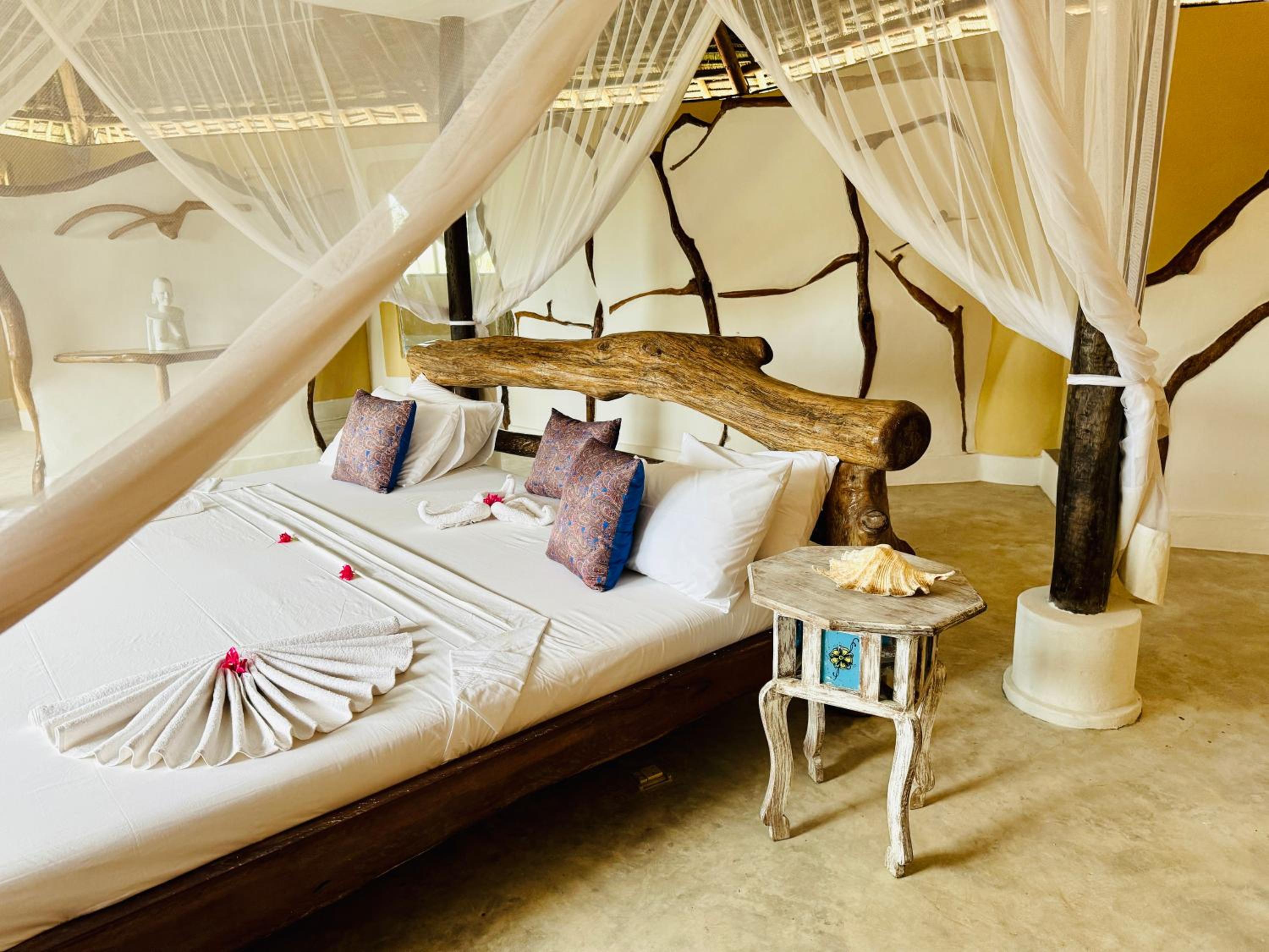 Deluxe King Suite photo 2