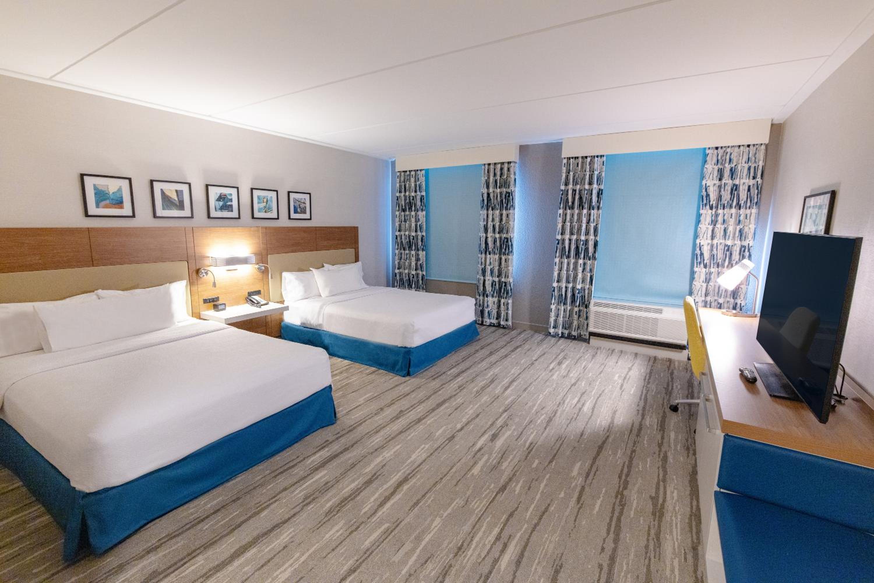 Queen Room with Two Queen Beds - Mobility and Hearing Access - Photo 4