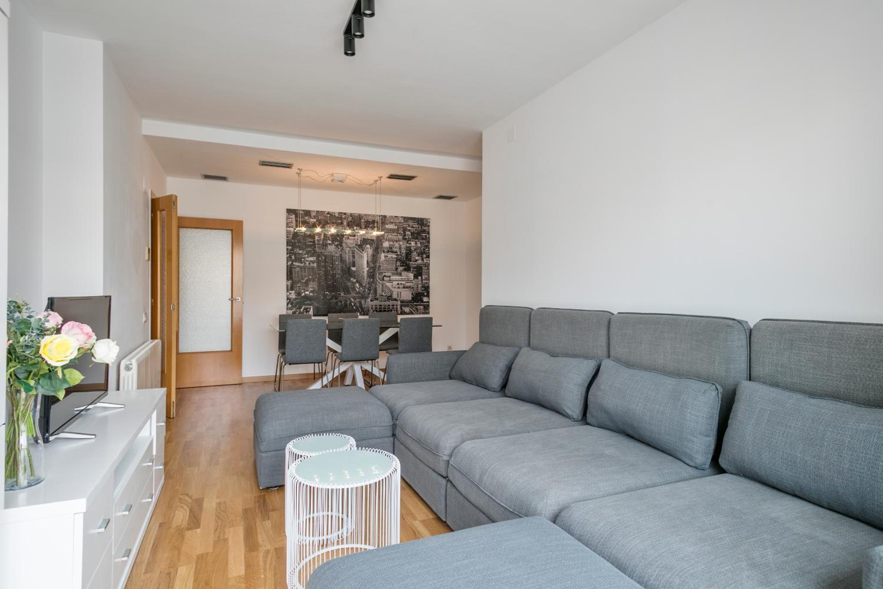 Three-Bedroom Deluxe Apartment photo 2