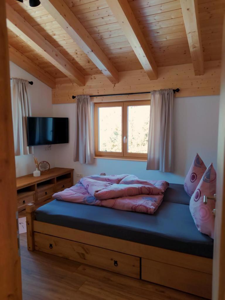 Double or Twin Room with Mountain View photo 1
