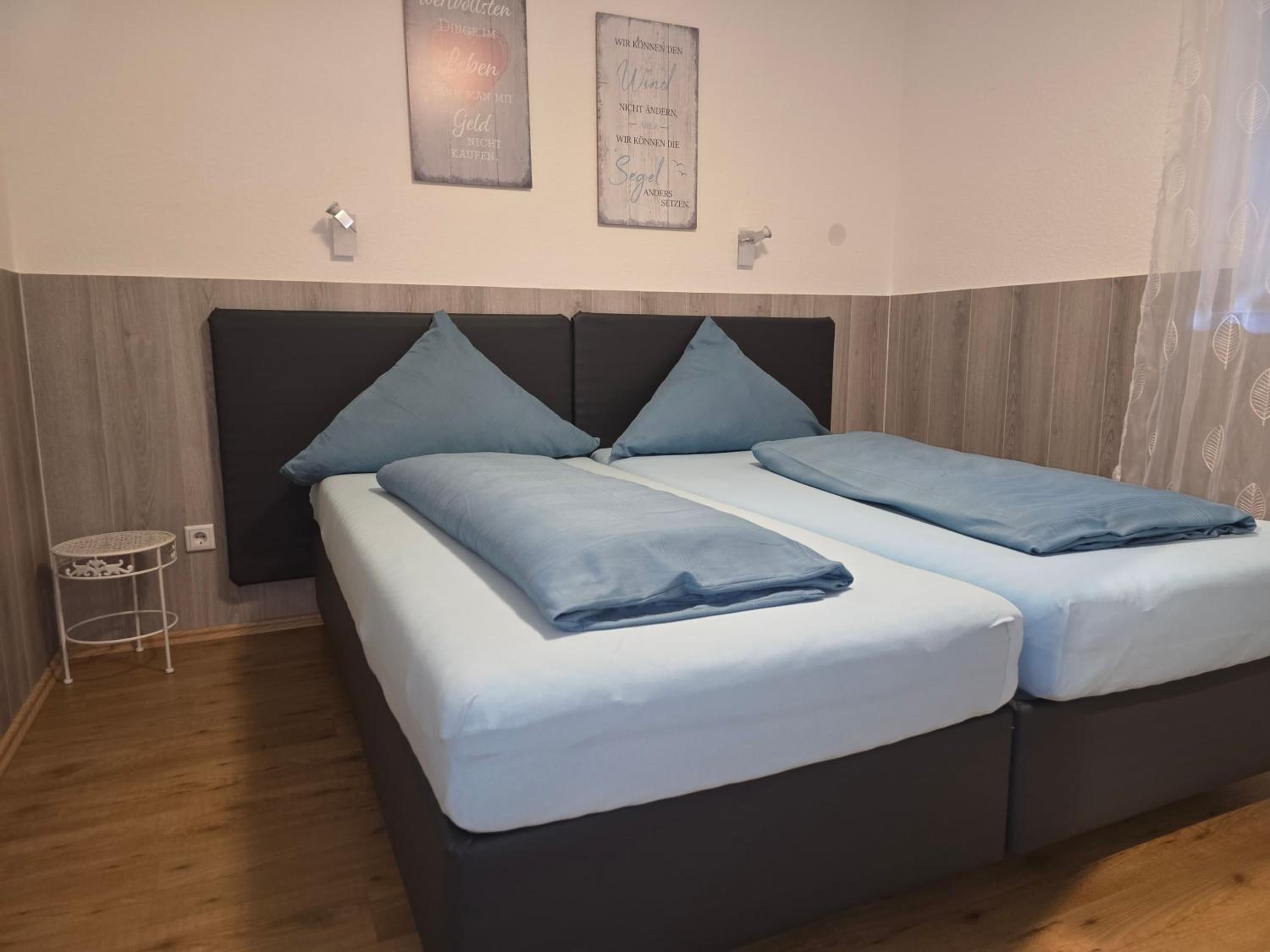 One Bedroom Apartment with Terrace - Right