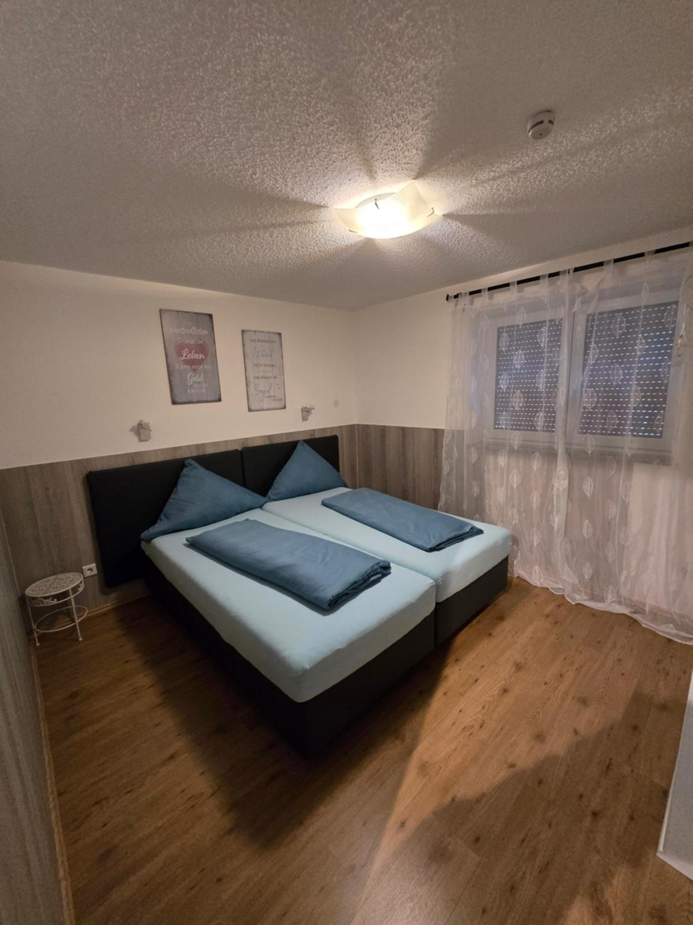 One Bedroom Apartment with Terrace - Right photo 1
